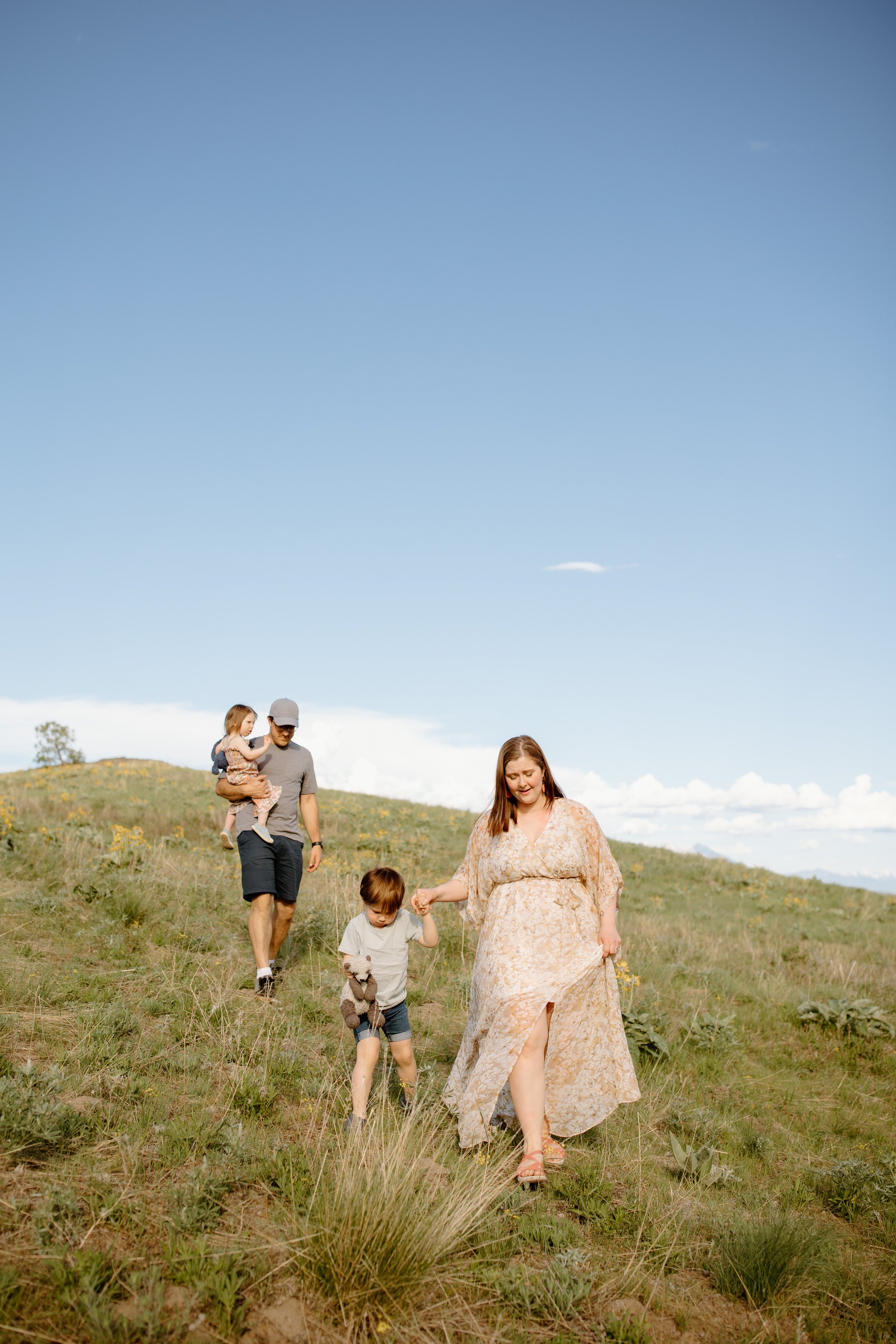 kimberley-bc-spring-wildflower-family-session-p-22.jpg