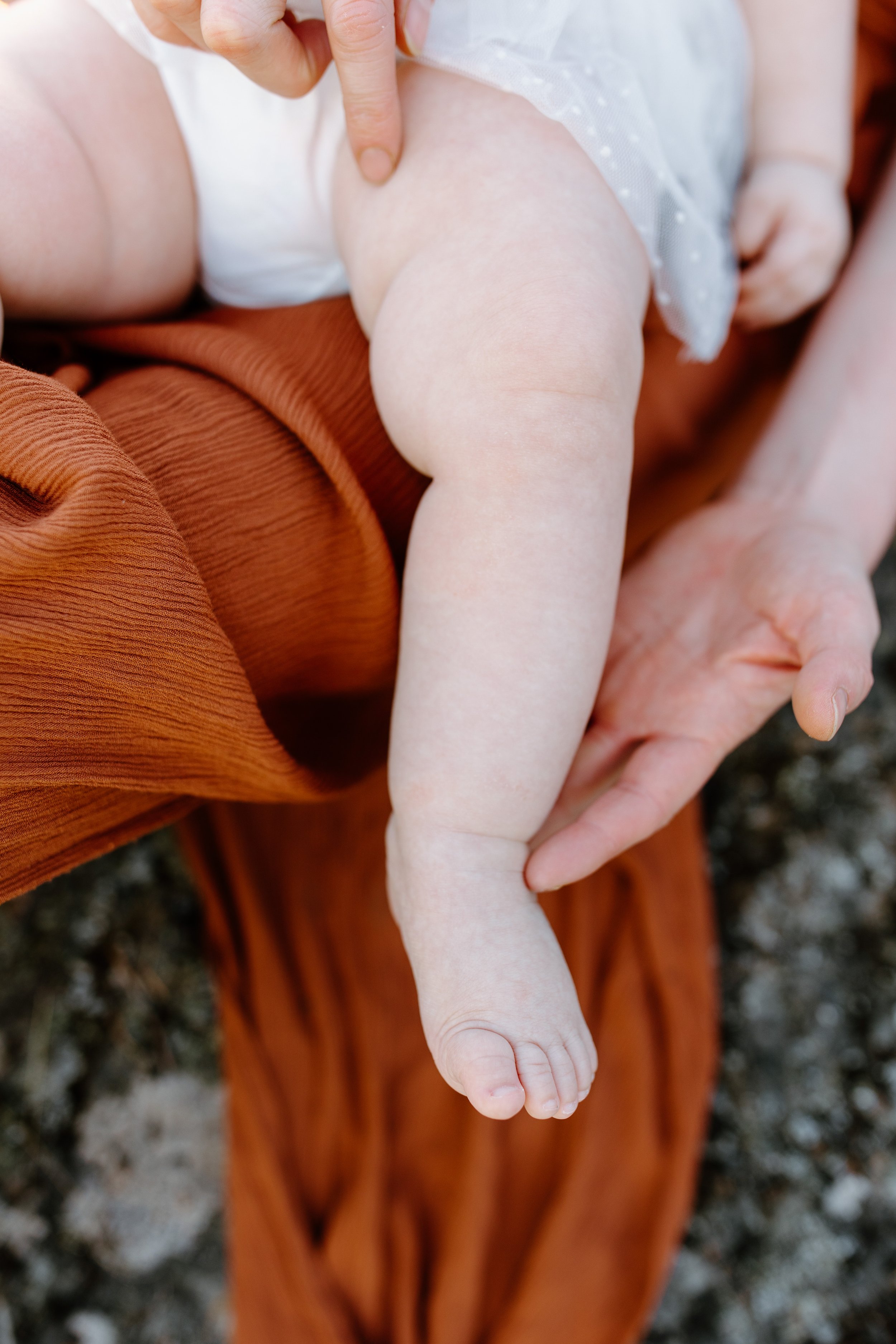 kimberley-bc-spring-wildflower-motherhood-mini-session-k-1.jpg