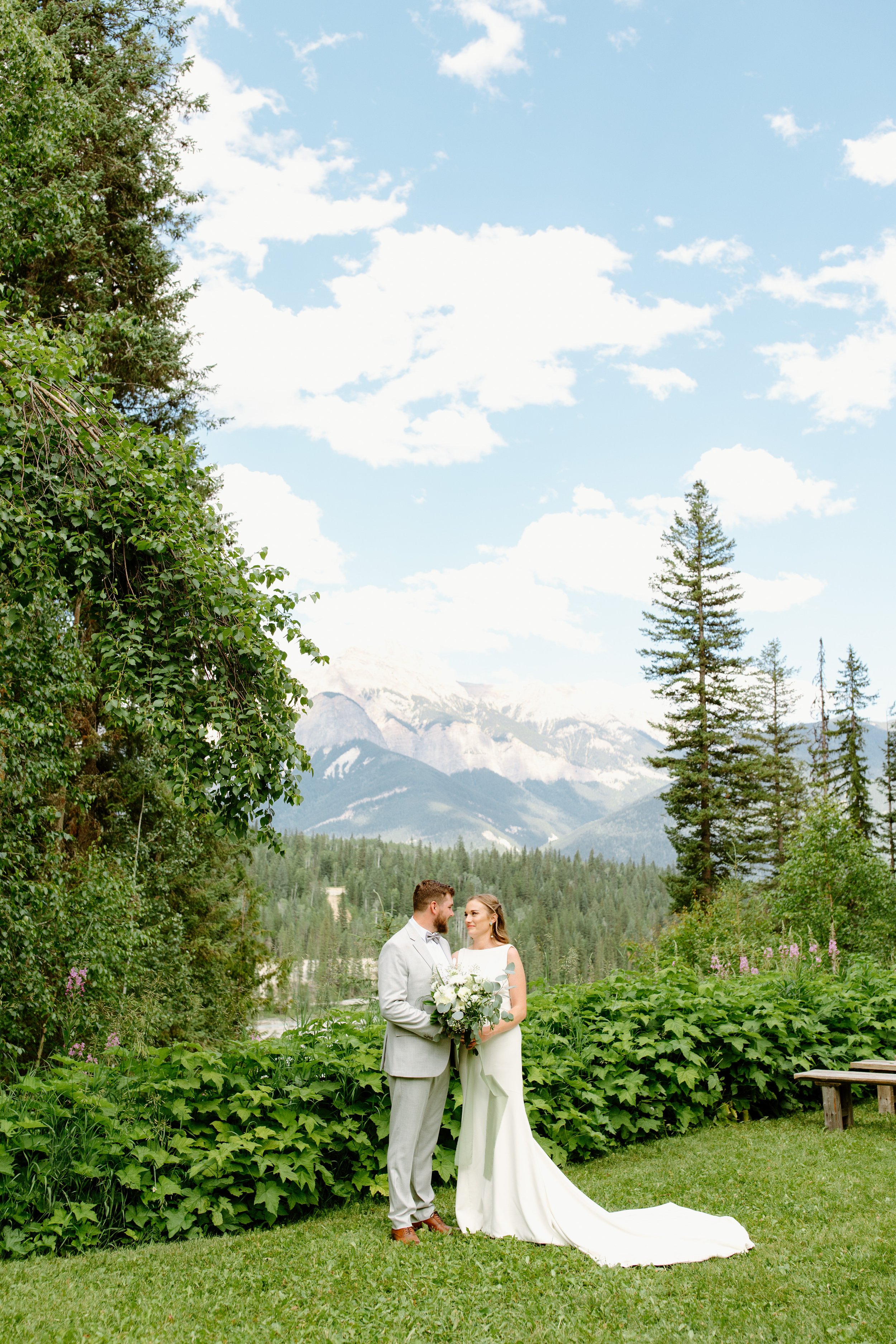 hillside-lodge-golden-bc-wedding-73.jpg