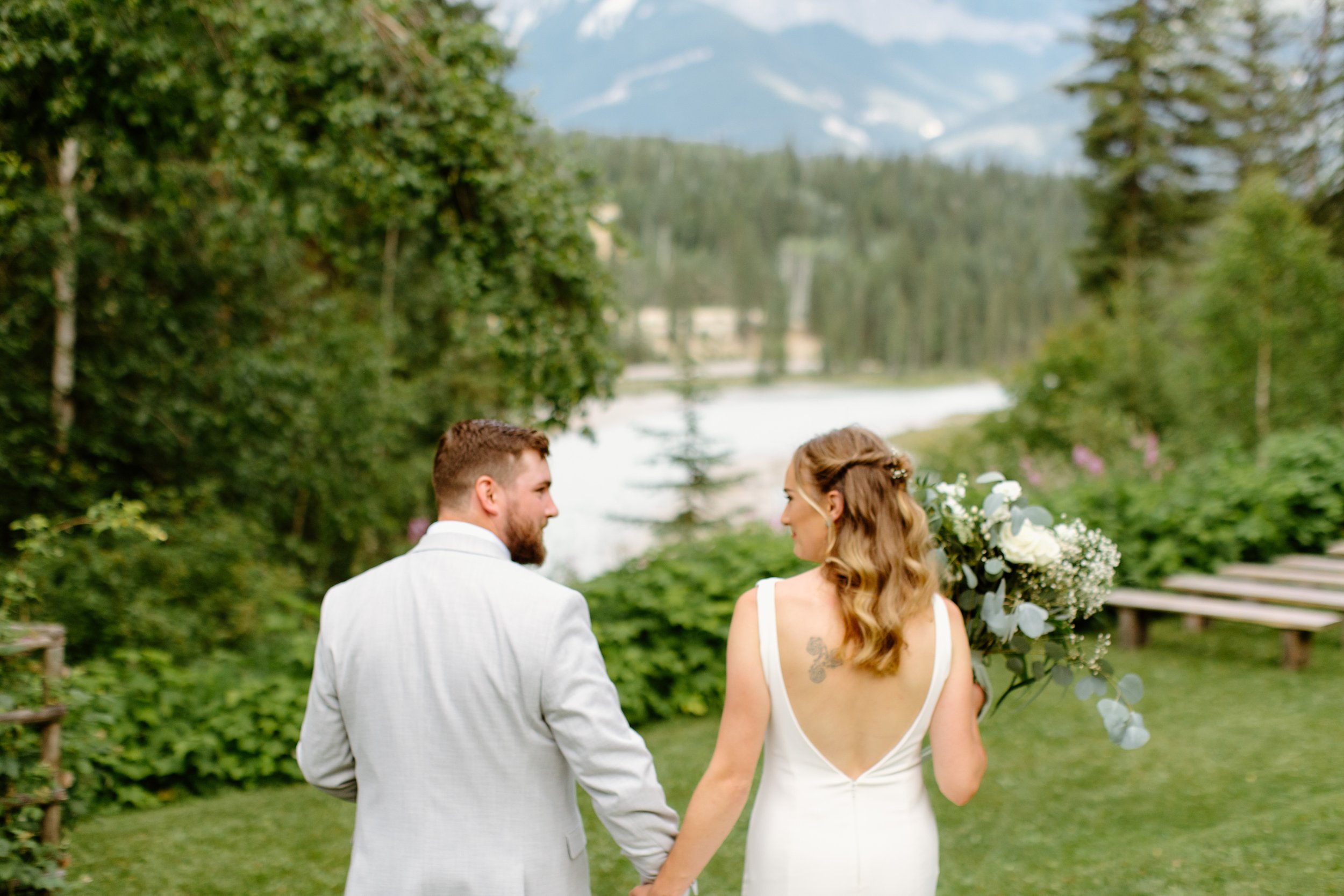 hillside-lodge-golden-bc-wedding-80.jpg