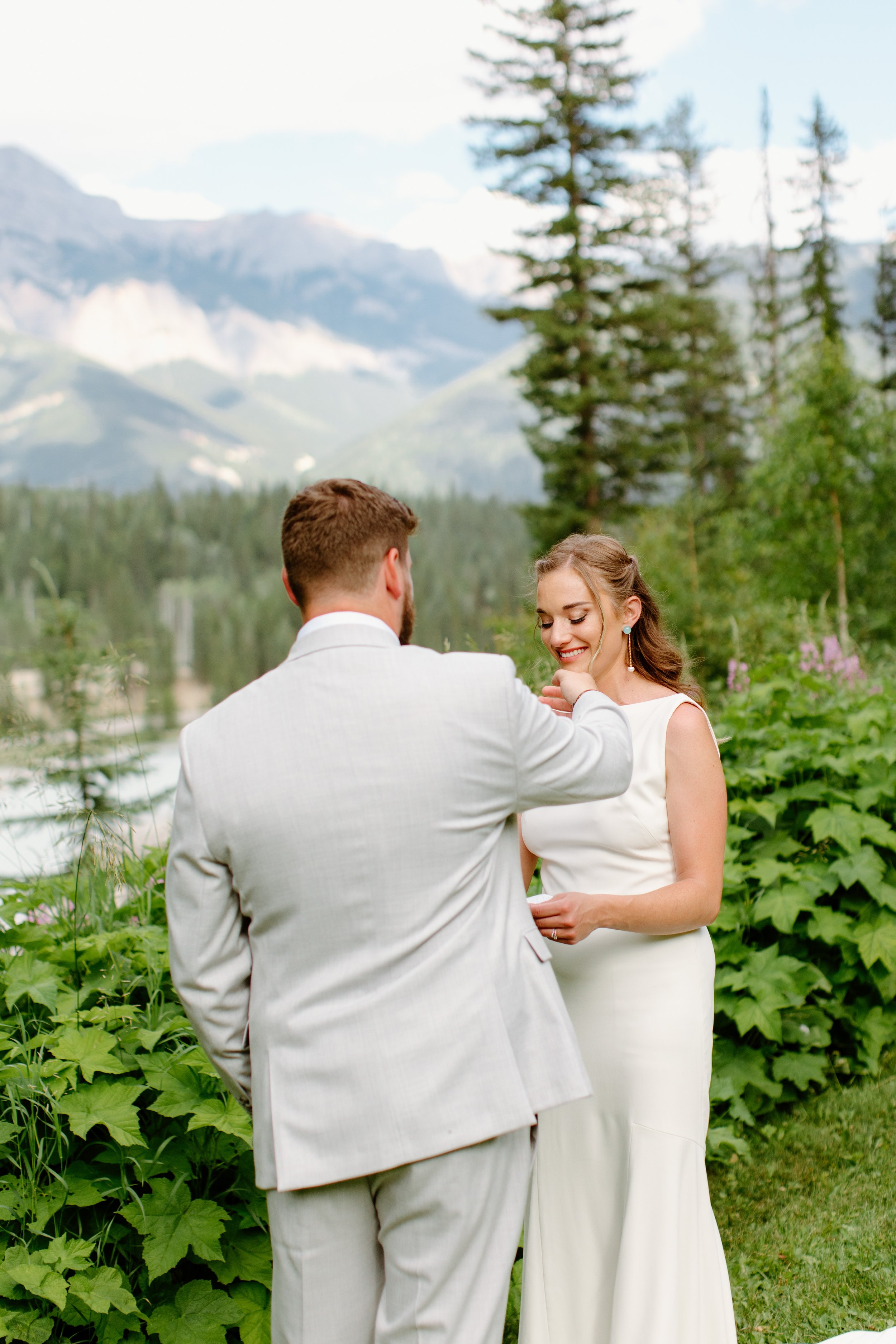 hillside-lodge-golden-bc-wedding-86.jpg