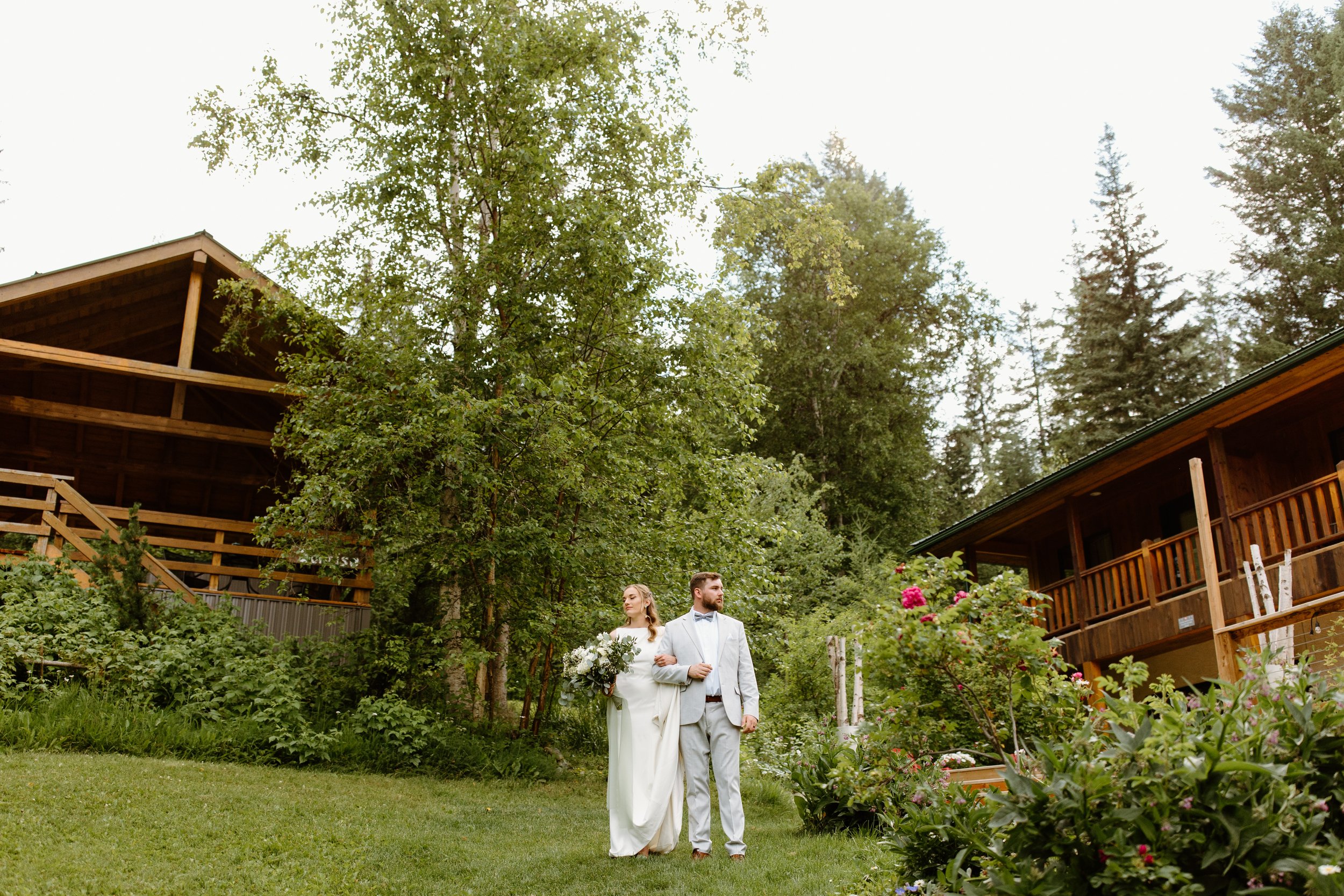 hillside-lodge-golden-bc-wedding-99.jpg