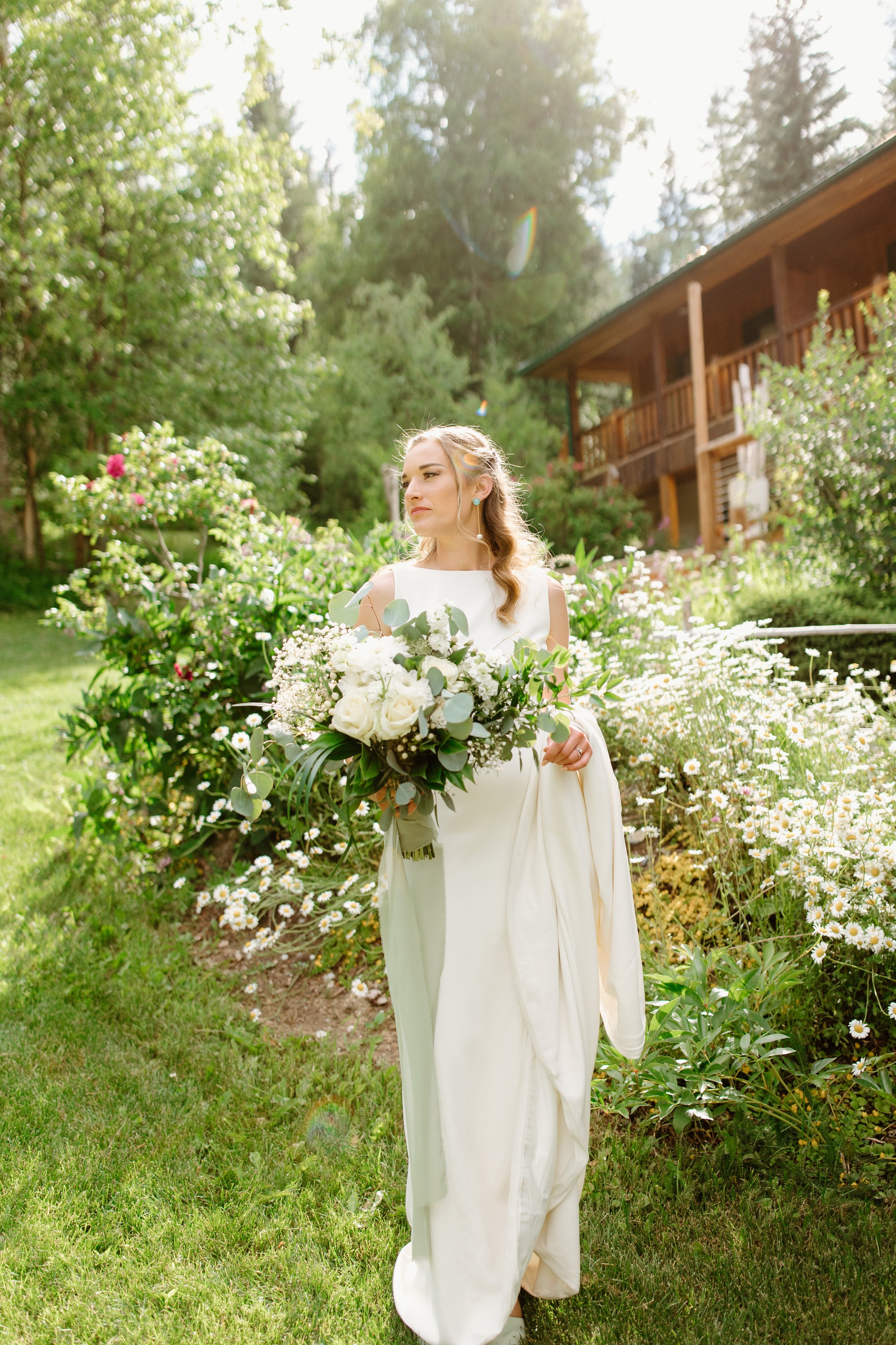 hillside-lodge-golden-bc-wedding-103.jpg