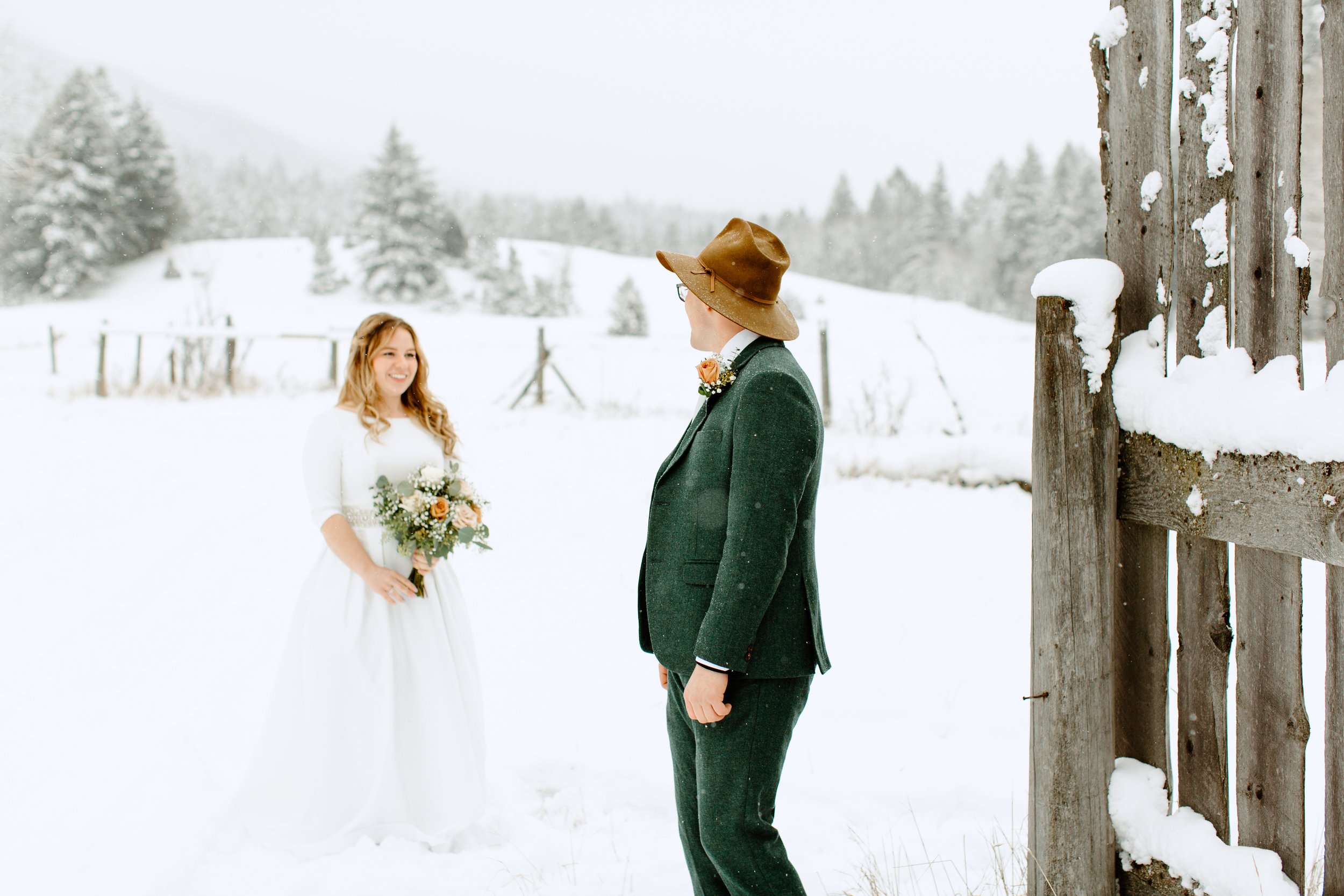 invermere-winter-wedding-11.jpg