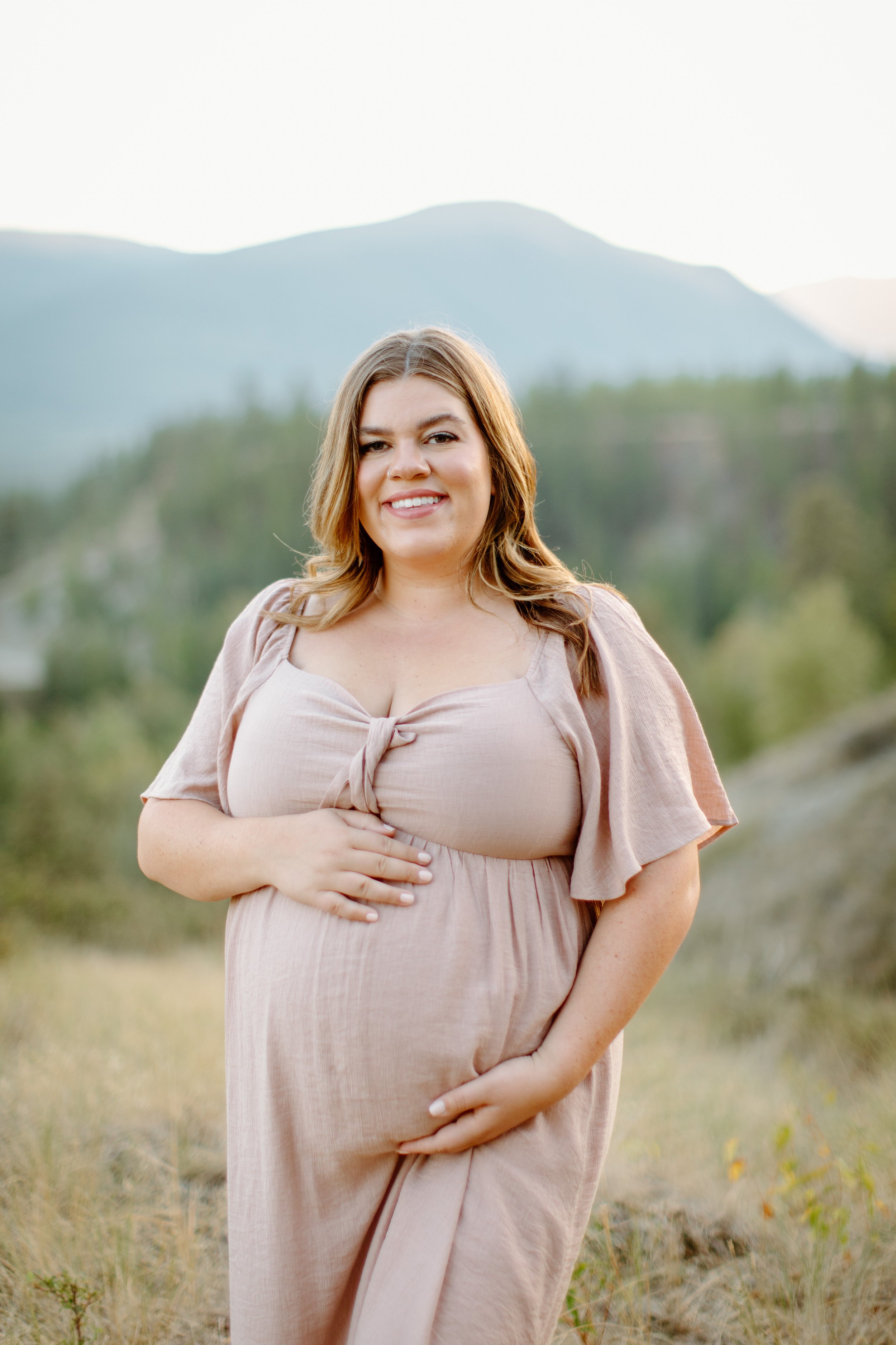 kimberley-bc-maternity-photographer-14.jpg