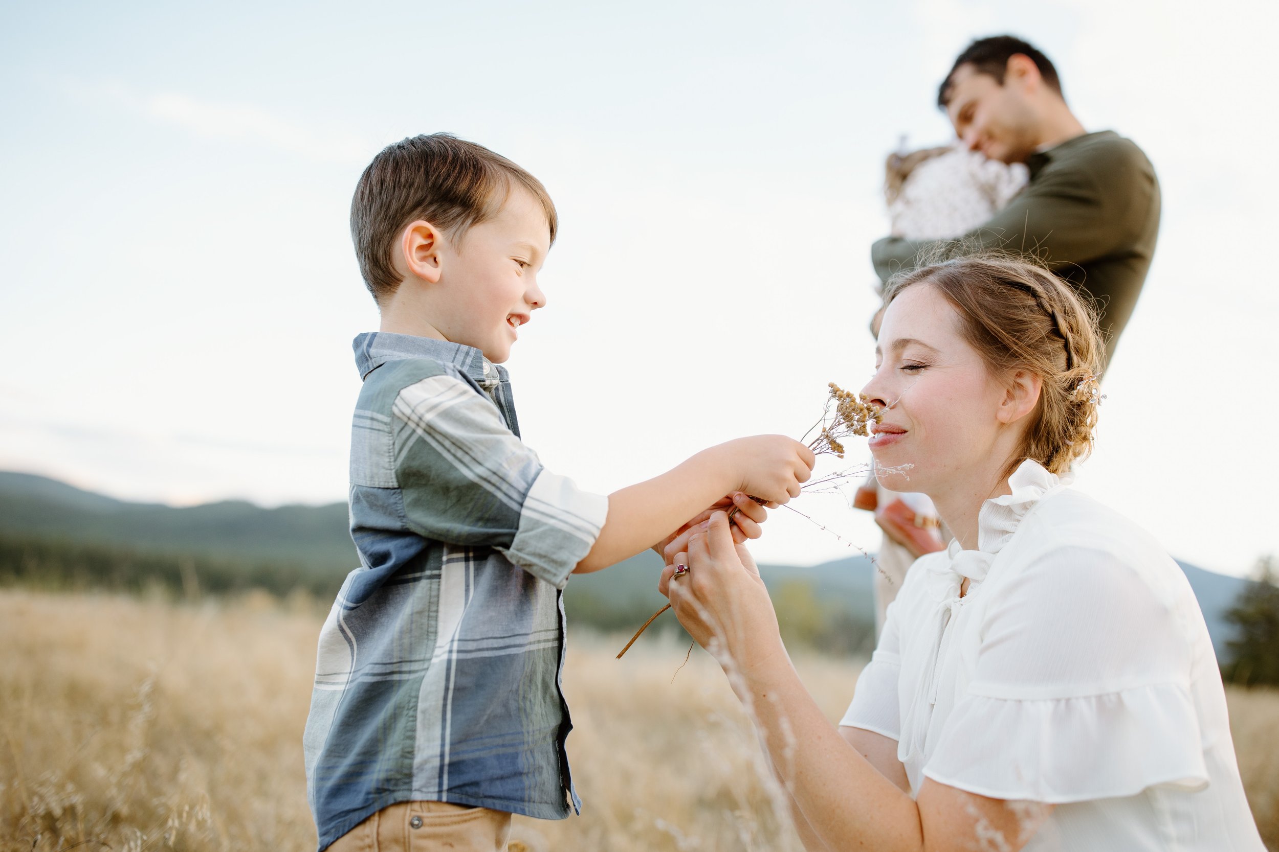 kimberley-cranbrook-bc-family-photographer-65.jpg