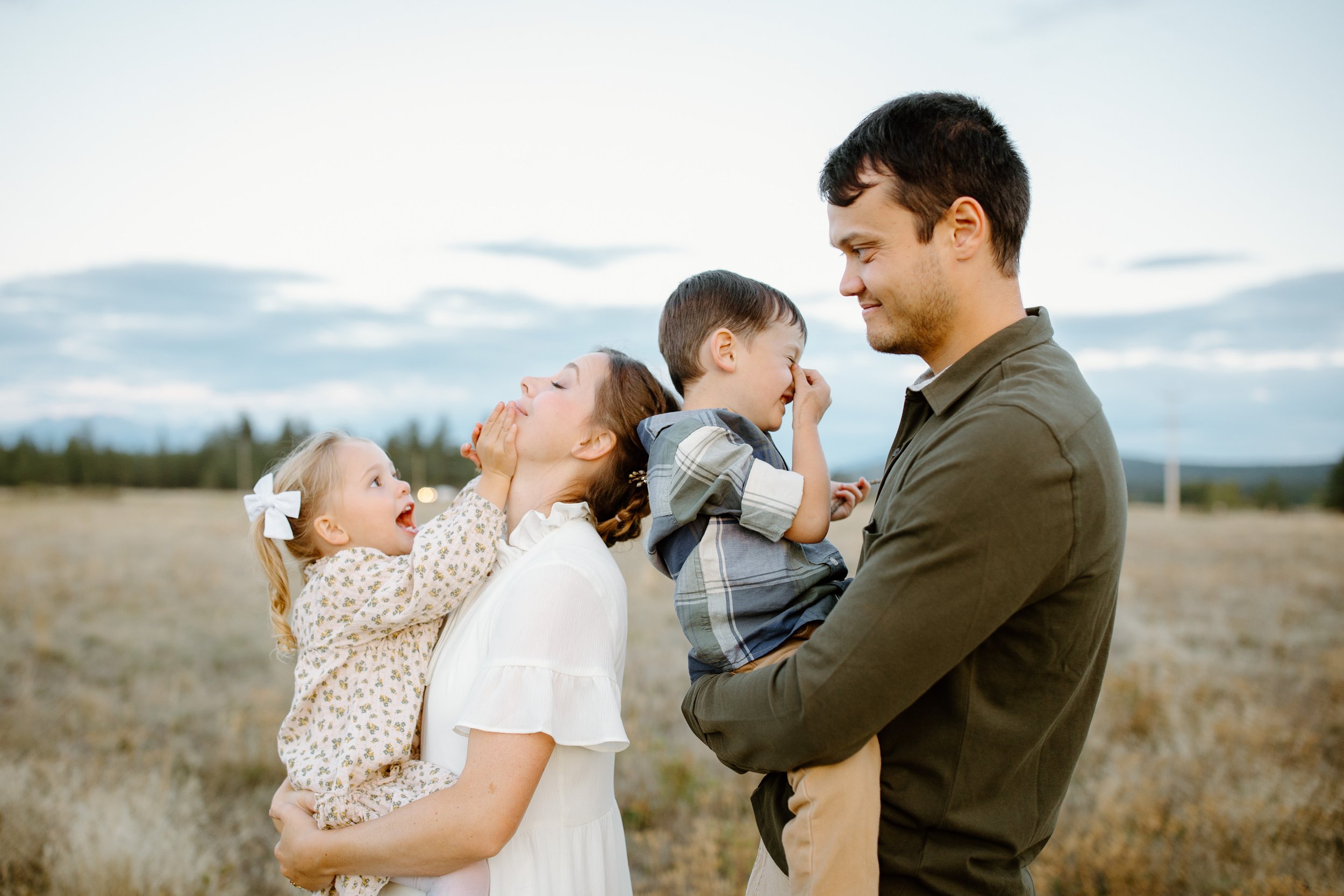 kimberley-cranbrook-bc-family-photographer-75.jpg