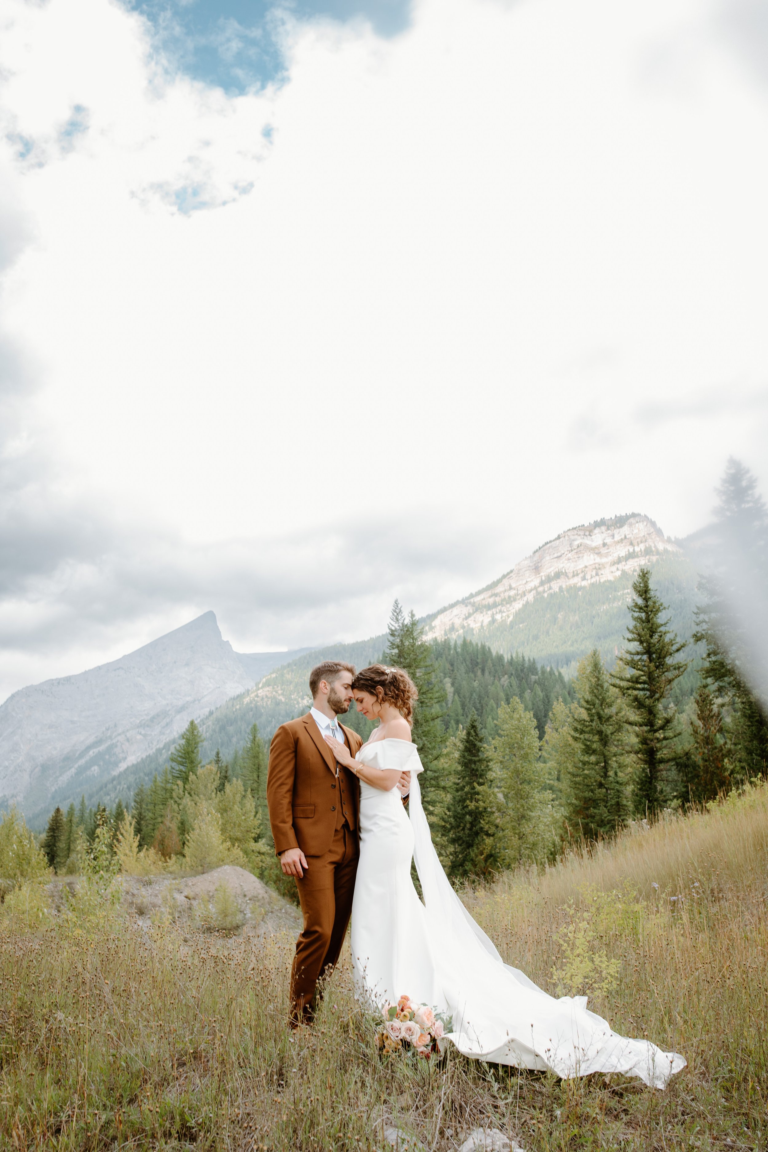 fernie-alpine-lodge-wedding-photographer-43.jpg