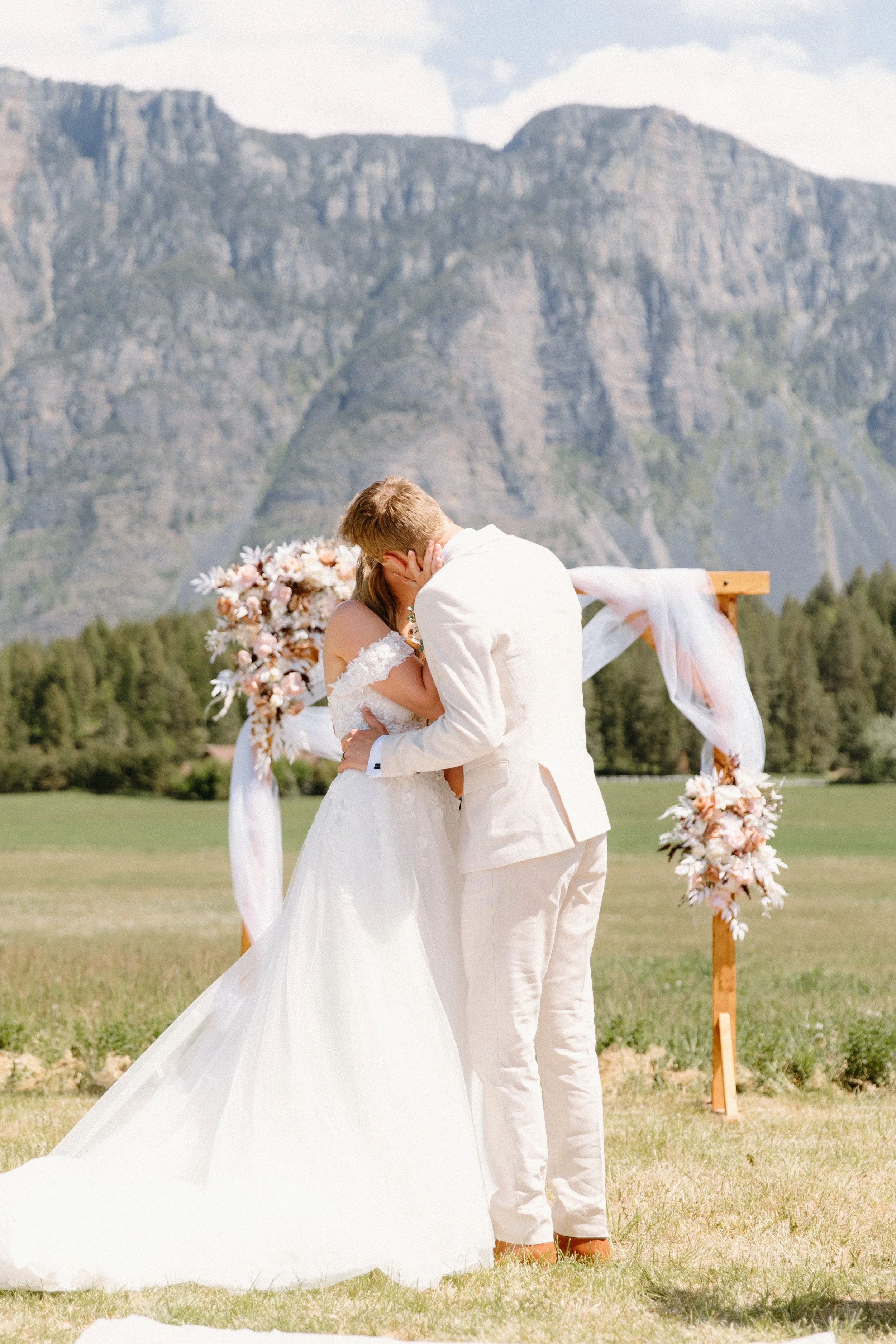 Creston_wedding_photographer_British_columbia-41.jpg