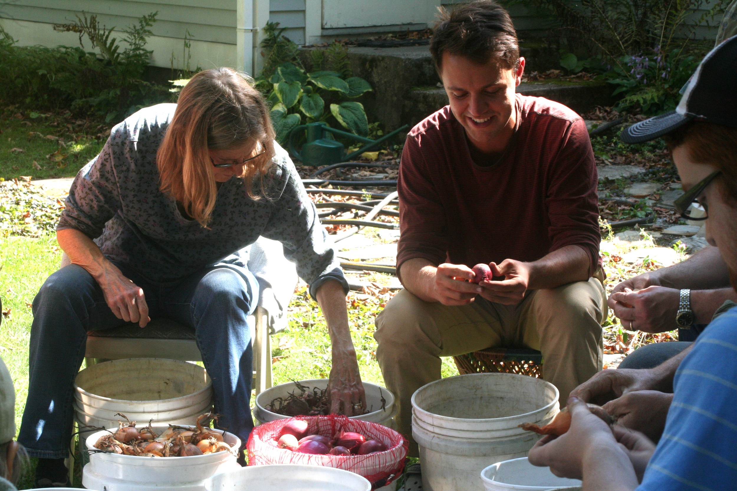 Onion Cleaning Party!