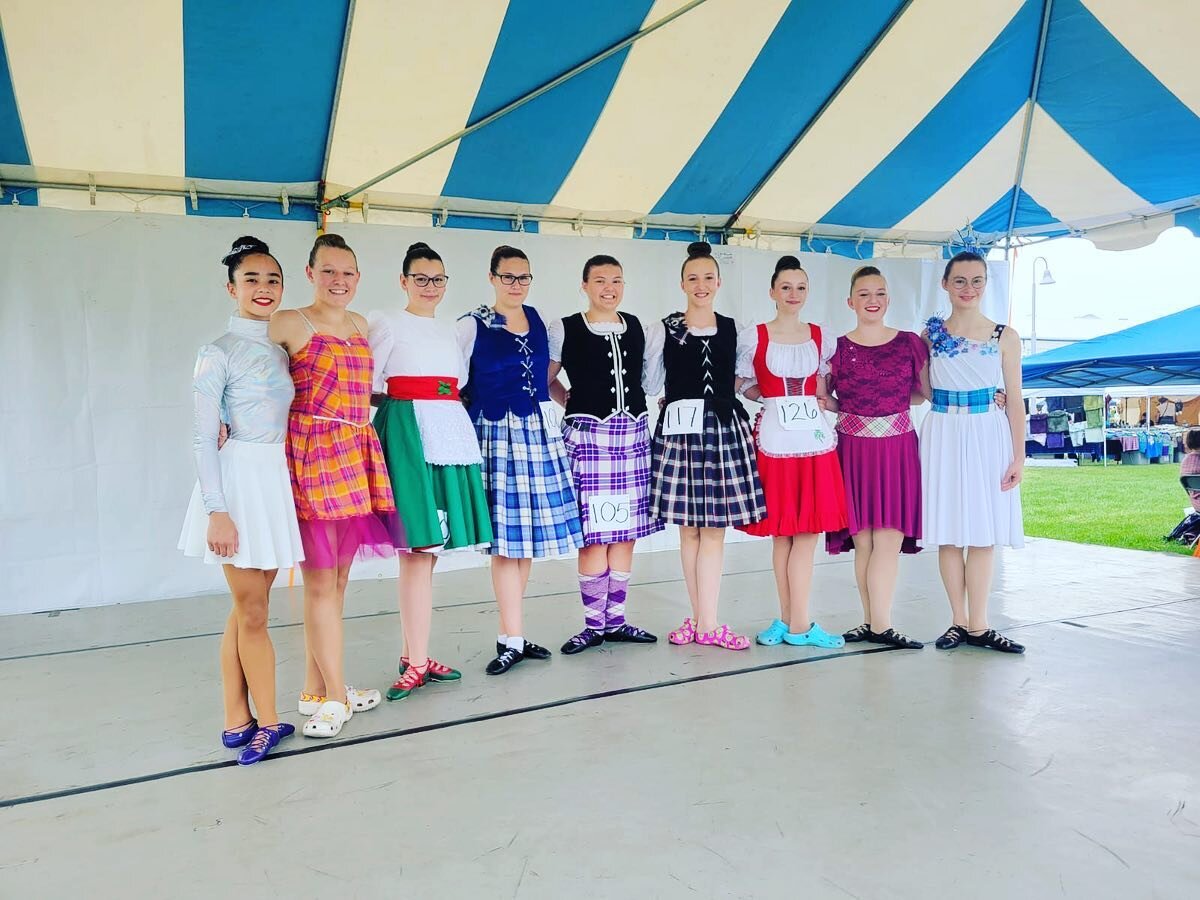 I have to share a 2 more pics from this weekend! The first photo is of al the BC dancers @spokanehighlandgames2023 and the second one is of all the dancers who won aggregates from BC! Such a neat experience for these dancers to come together, compete