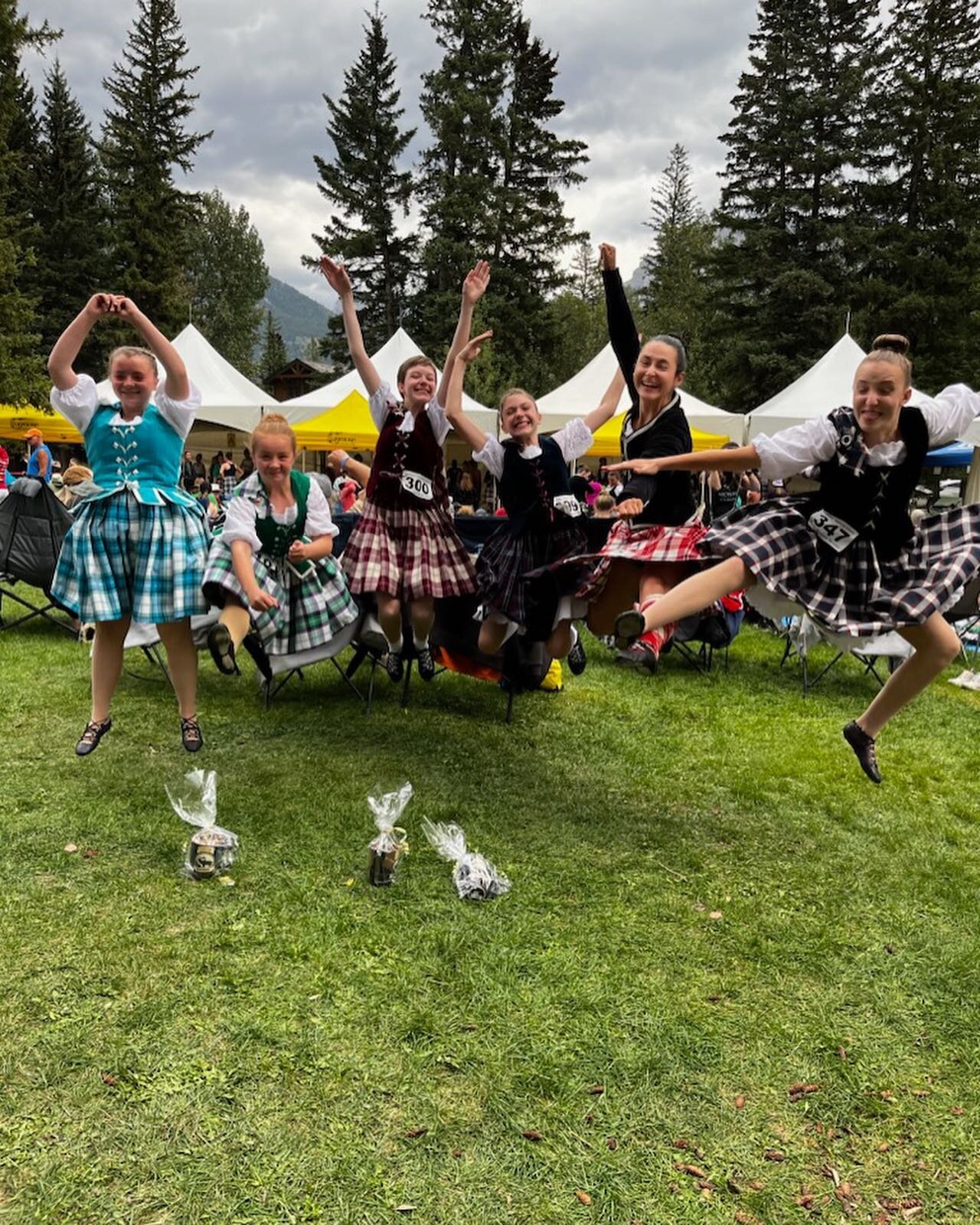 Canmore Highland Games 2023! The weather was lovely and it was so nice to see our wonderful dancing friends! Aggregates won by Rowan, Brigit and Braylin! Also, shout out to @briarfagan on her first Intermediate competition and placing!