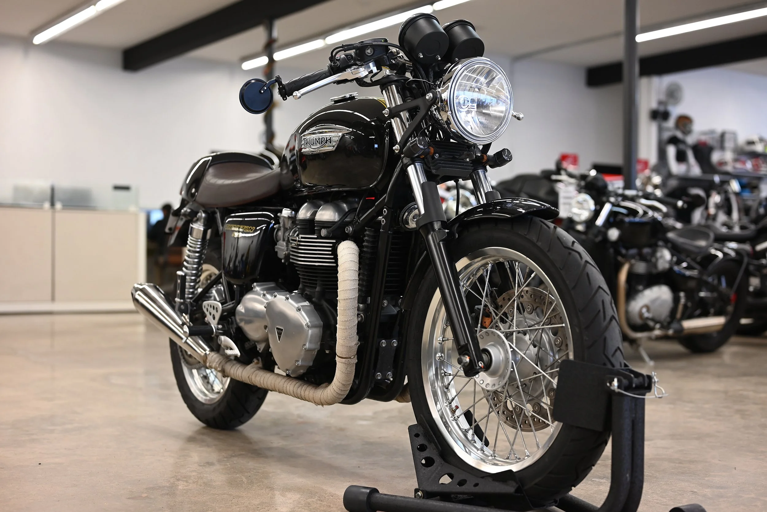 2014 TRIUMPH THRUXTON 900 REVIEW visual data 2