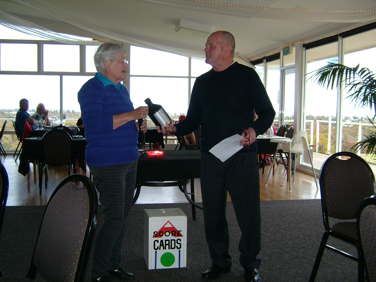 2016 Men’s Capt. – Dave HOLLIS. Ladies Capt. – Faye WILLISS.
