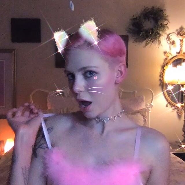 okurrr i&rsquo;m done being a tease. go watch the new vid now!!!! link in bio 😽💞✨