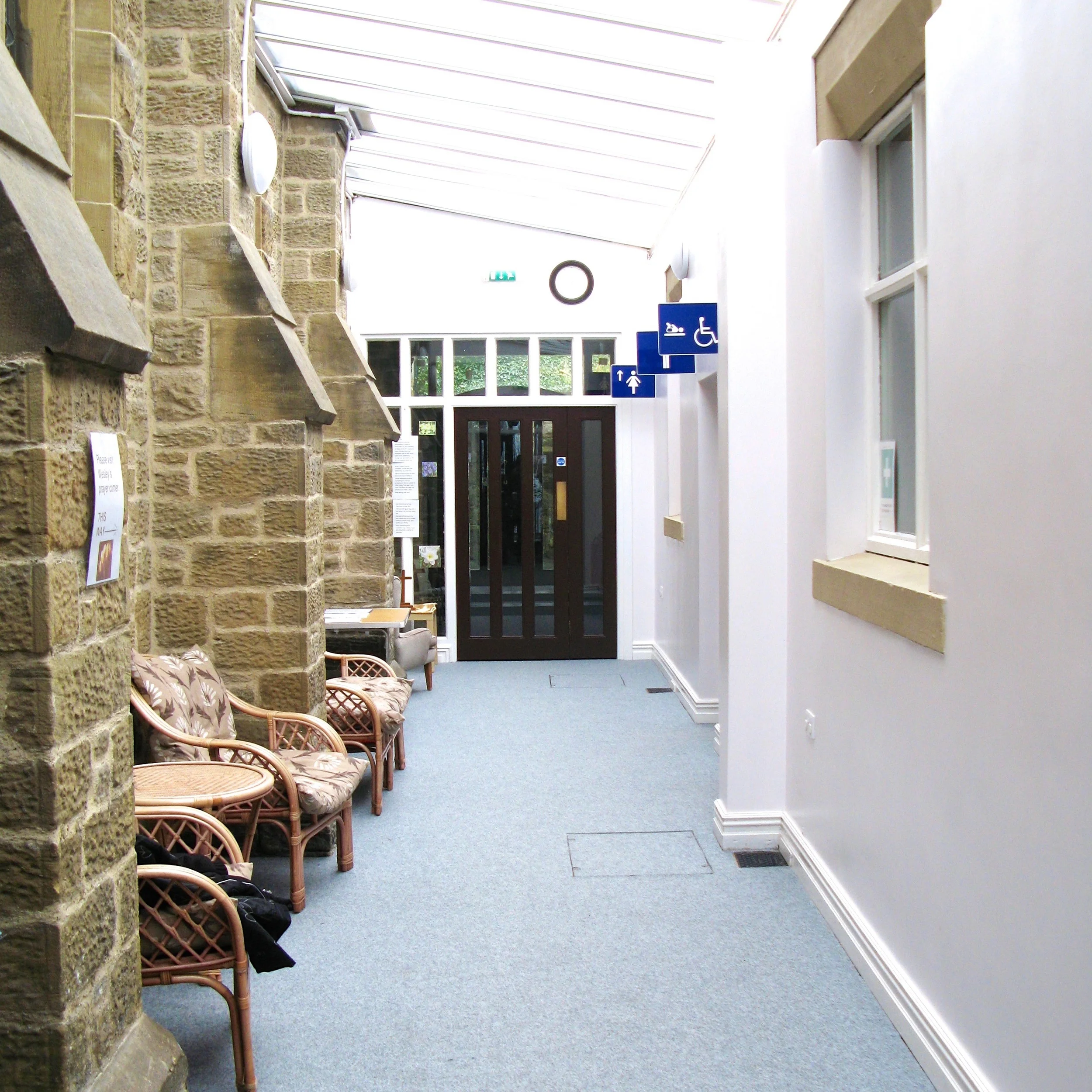 Glazed Corridor: Facilities