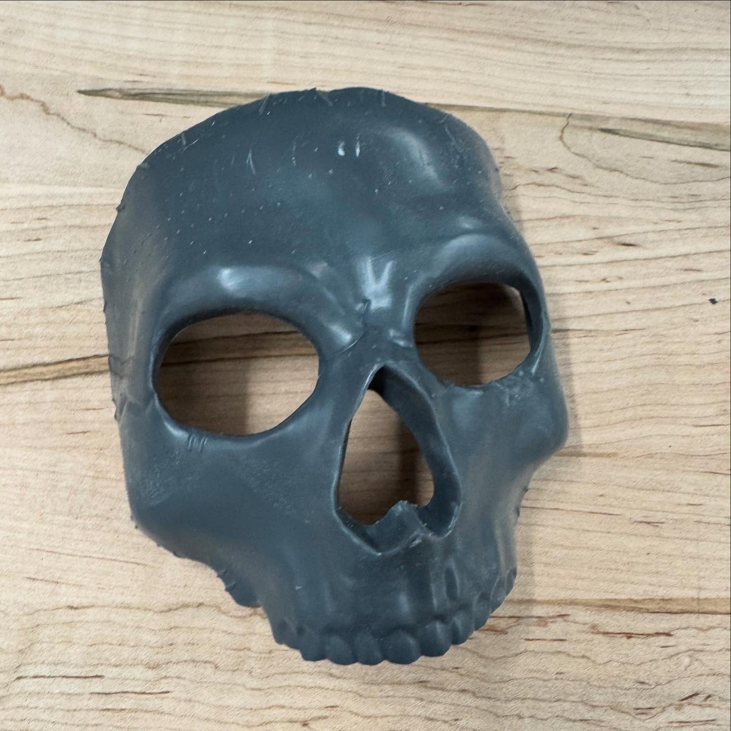 Working on a Ghost mask from Call of Duty for my brother. Here it is off of supports. Time for sanding #cosplay #prop #3d #callofdutywarzone