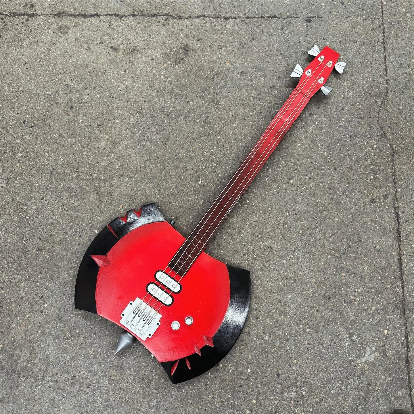 Commission I had leading up to Halloween. Marceline&rsquo;s bass guitar from #adventuretime modeled in #blender by me