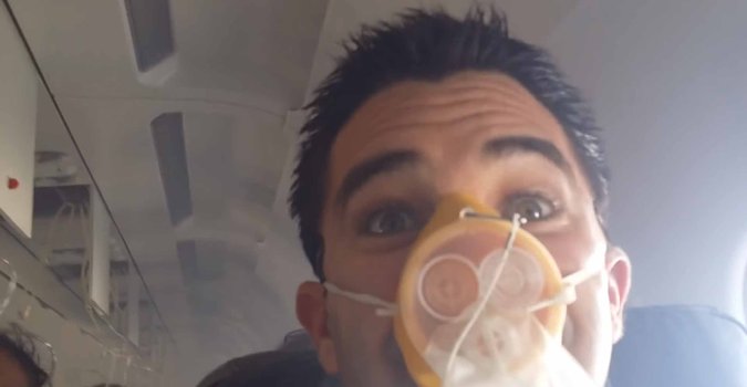 Scott Welch’s video as his JetBlue flight filled with smoke went viral, to mixed reviews. Credit Via Jukin Media