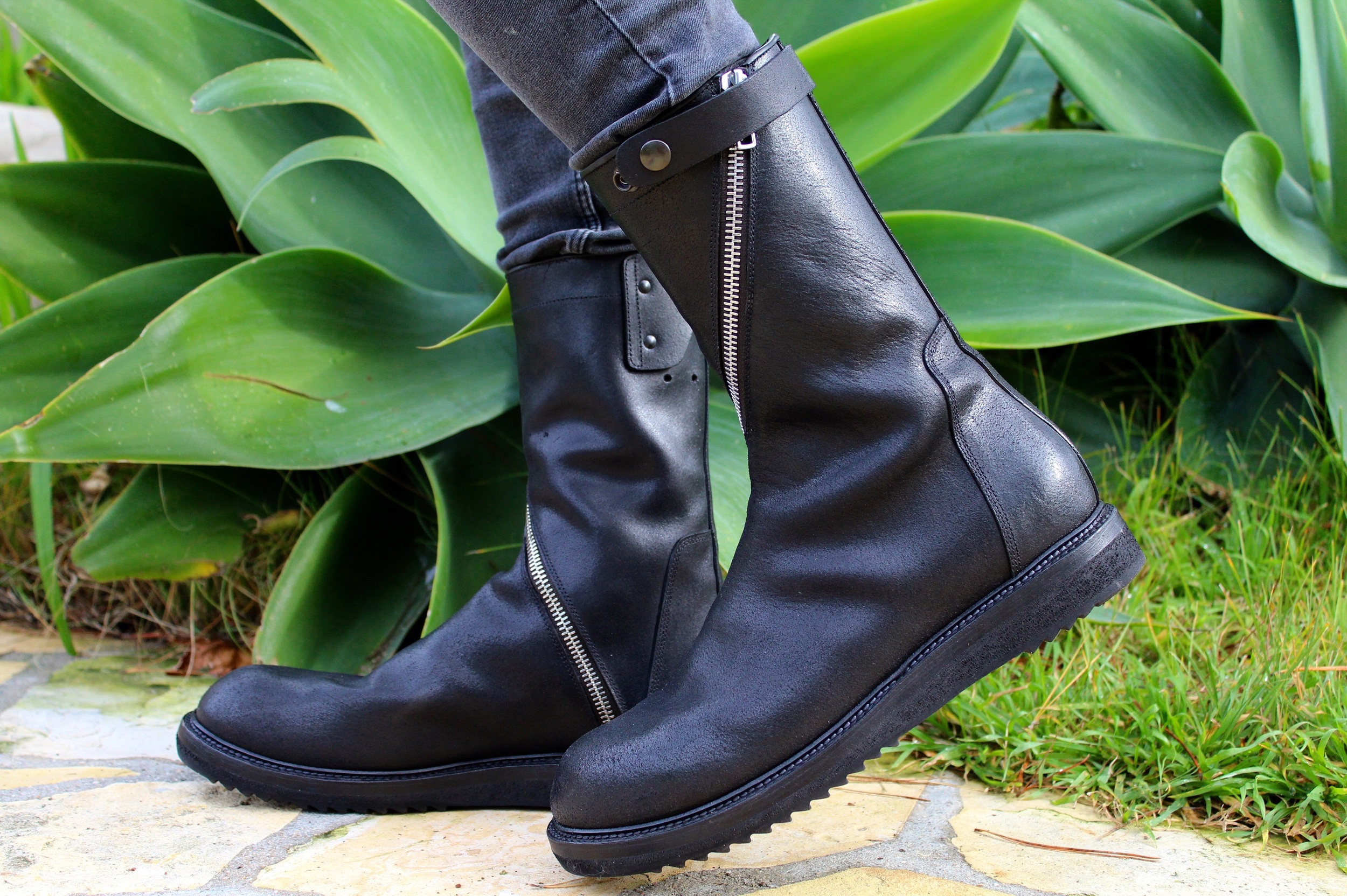 hightop leather boots