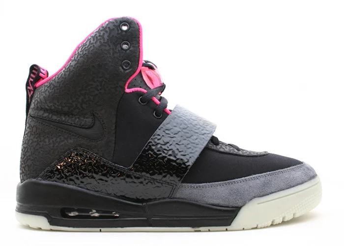 nike-air-yeezy-black-black-090058_1.jpg