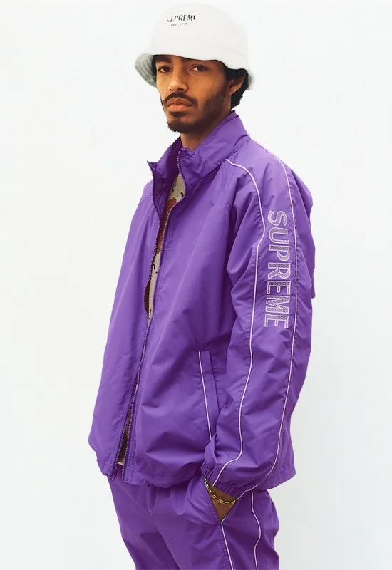 supreme-ss17-lookbook-obama-15-550x800.jpg