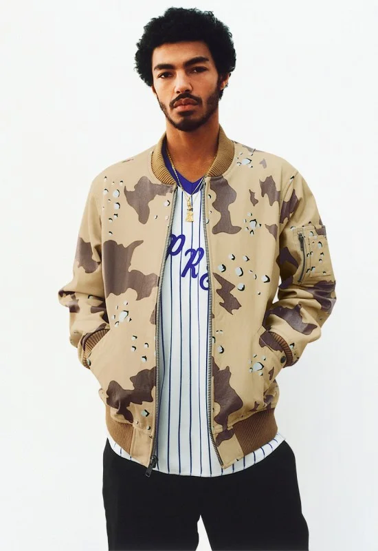 supreme-ss17-lookbook-obama-16-550x800.jpg