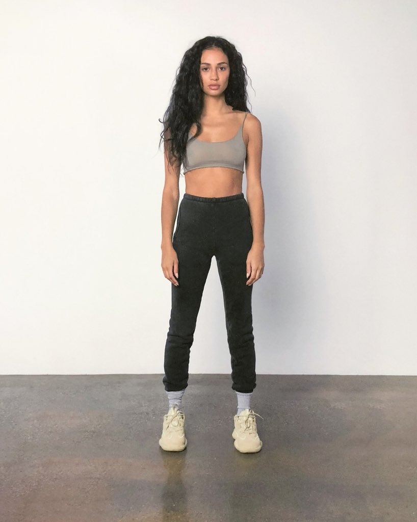 yeezy 500 outfit girl