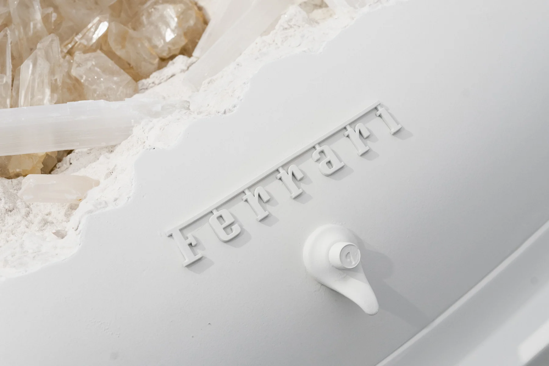 https_%2F%2Fhypebeast.com%2Fimage%2F2018%2F09%2Fdaniel-arsham-3018-26.jpg