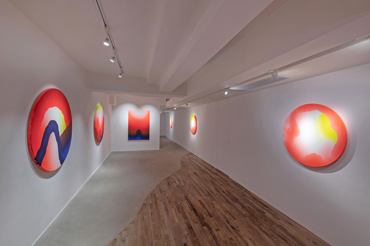 https_%2F%2Fhypebeast.com%2Fimage%2F2018%2F09%2Fsam-friedman-flesh-of-the-gods-exhibition-recap-6.jpg