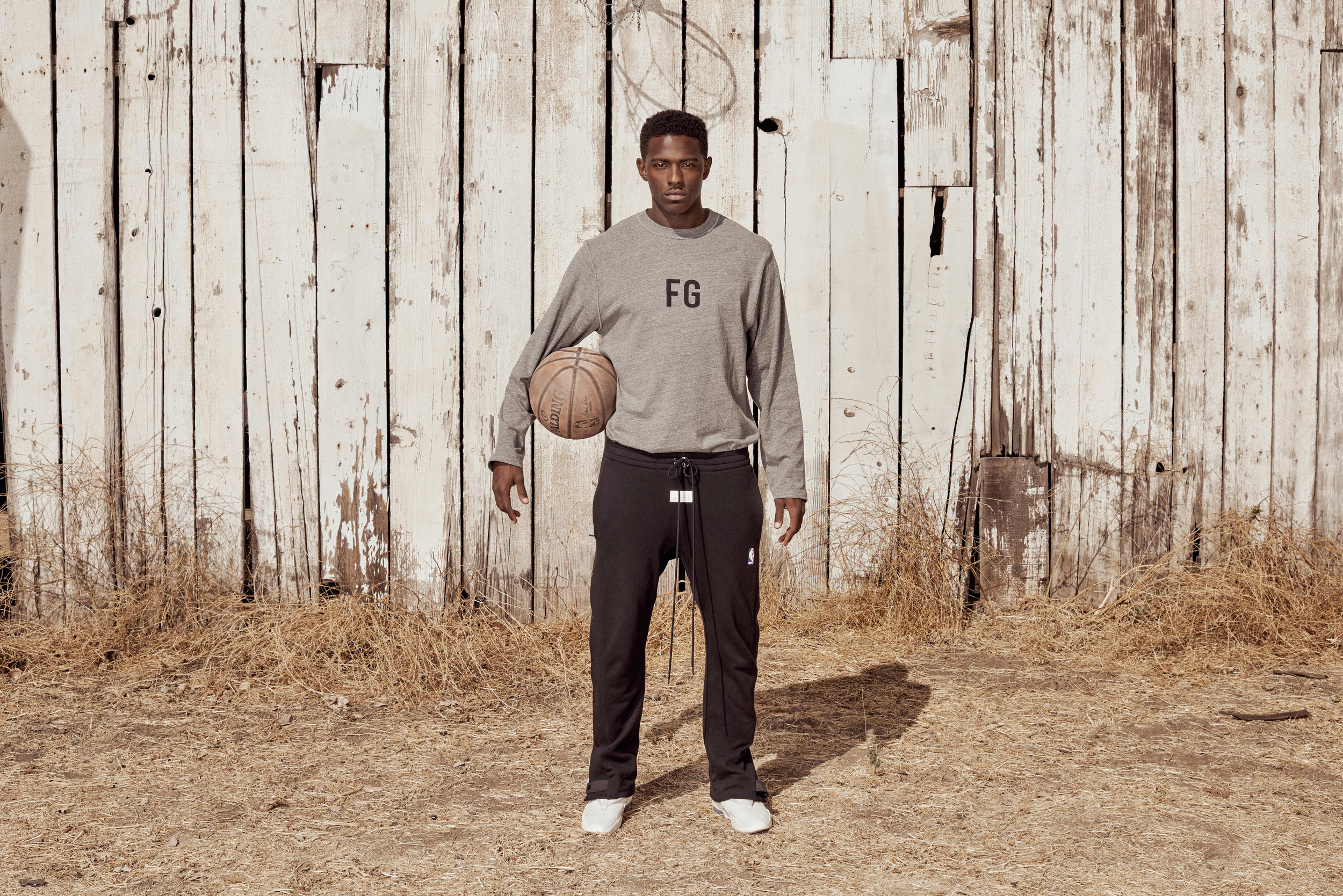 Nike-x-Fear-of-God-10_original.jpg