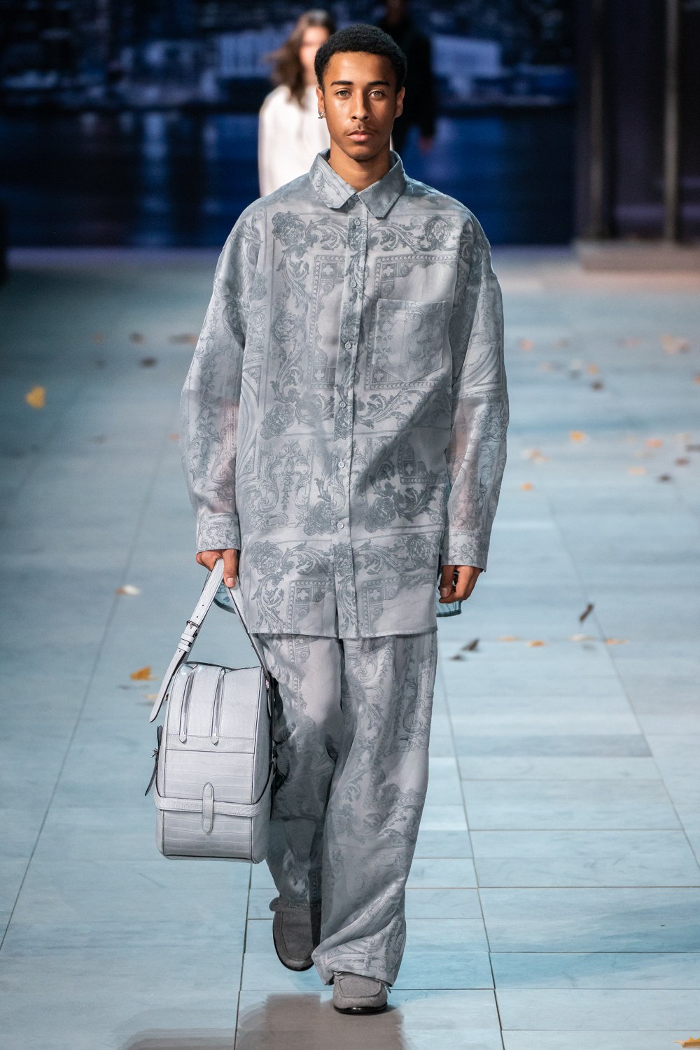 Louis Vuitton Runway Virgil Abloh ss19 Louis XIX Denim Jacket 13lz1023 –  Bagriculture