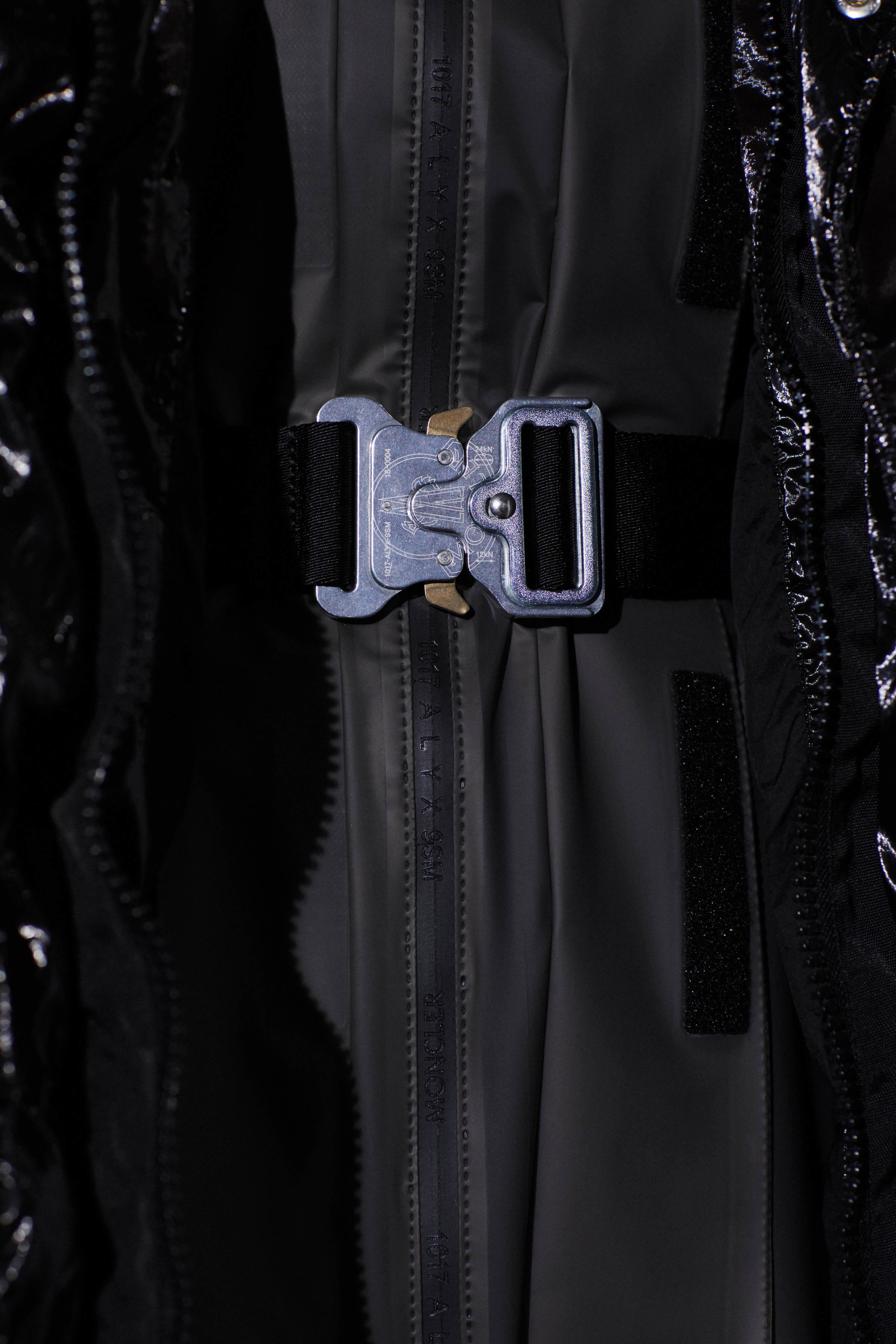 6_MONCLER_1017_ALYX_9SM_21-1.jpg