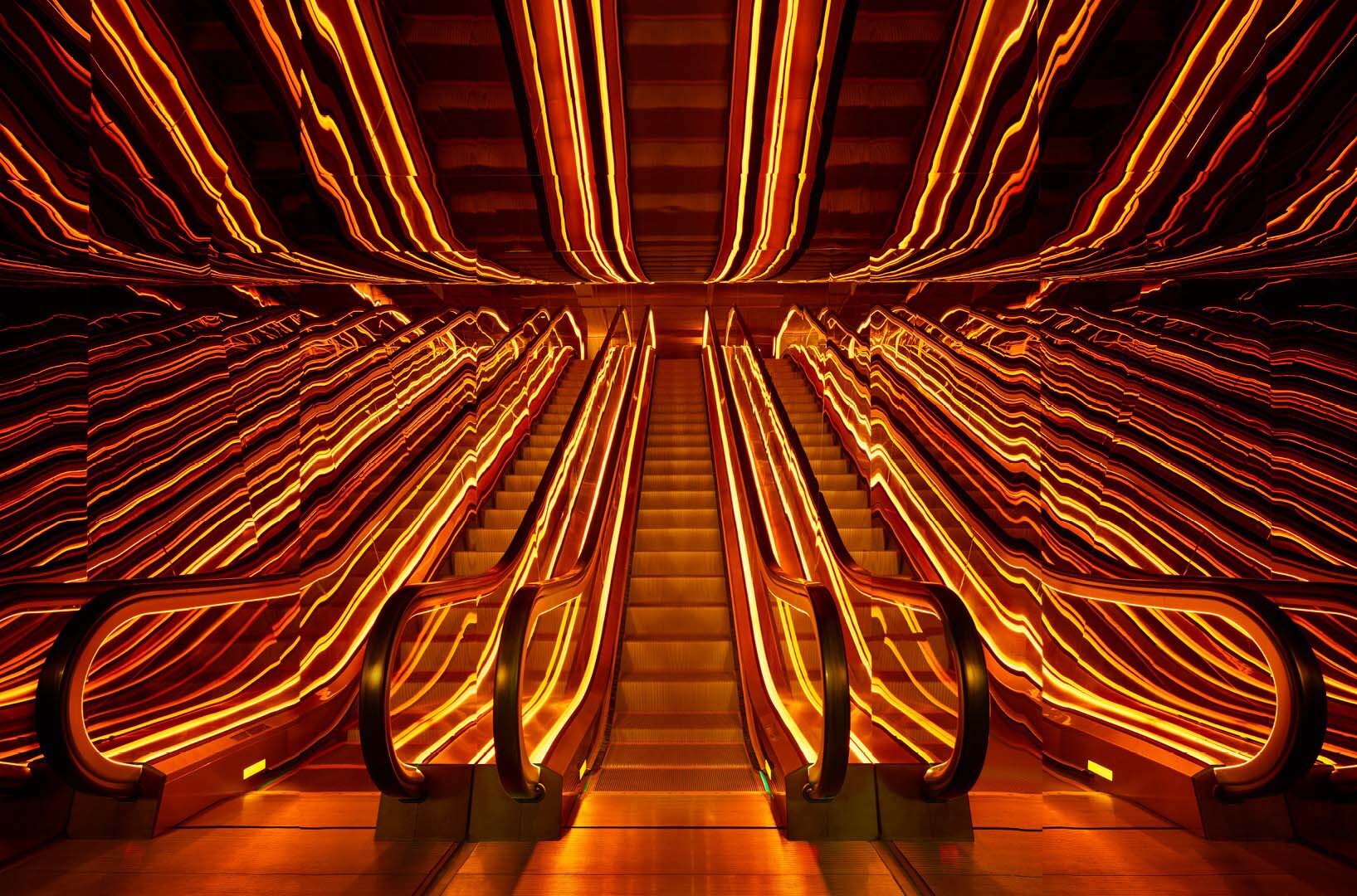 public-hotel-escalator-111.jpeg