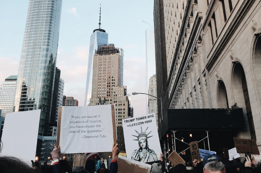 d90f9-seesoomuch_nobannowallseesoomuch_nobannowall.jpg