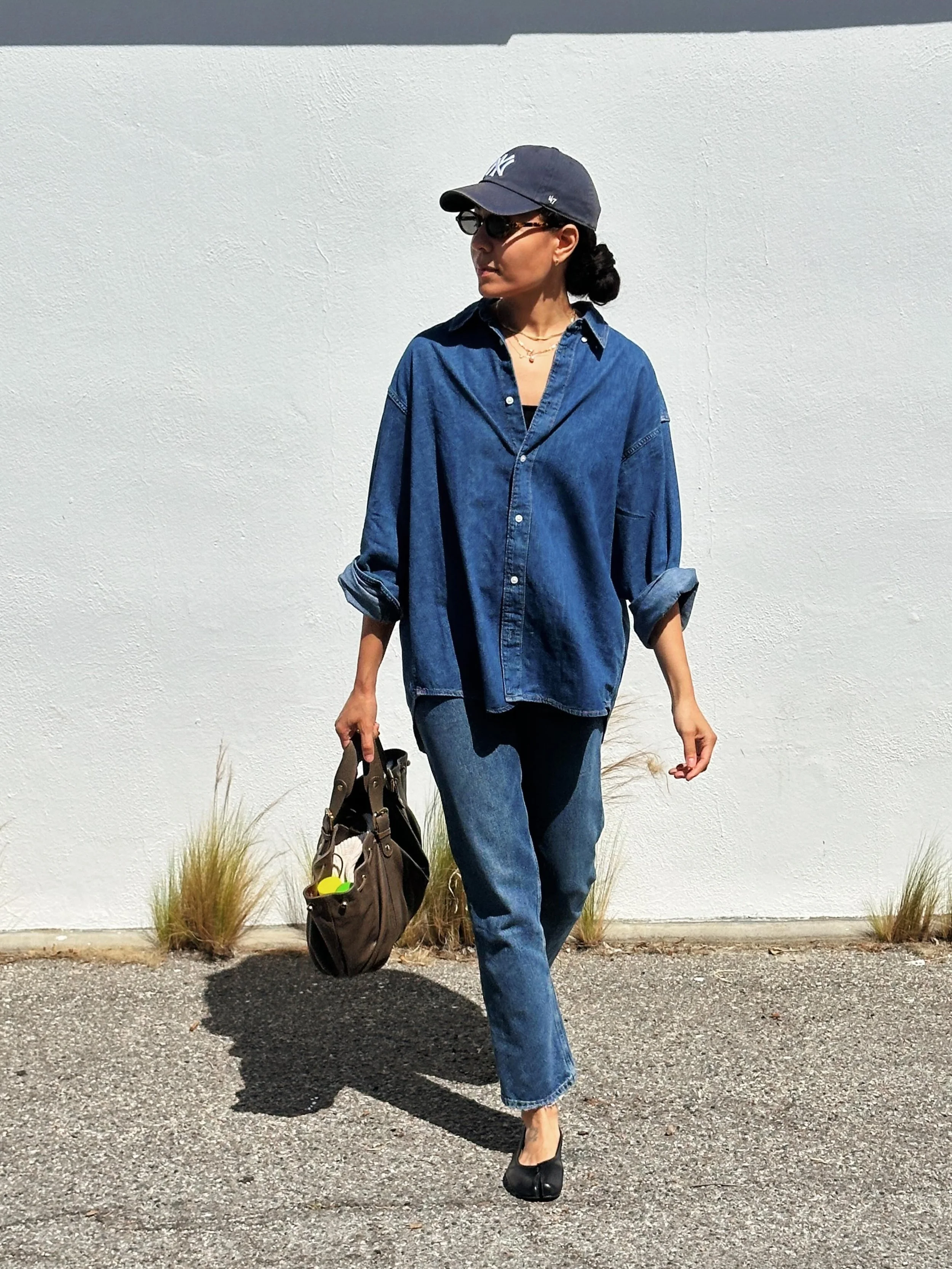 OFF DUTY

This week has been a doozy so taking all the recommendations for how you unwind in the comments.  Particularly how you top rumination in its tracks&hellip; maybe it&rsquo;s time to revive my mediation practice 

Wearing my easiest go to out