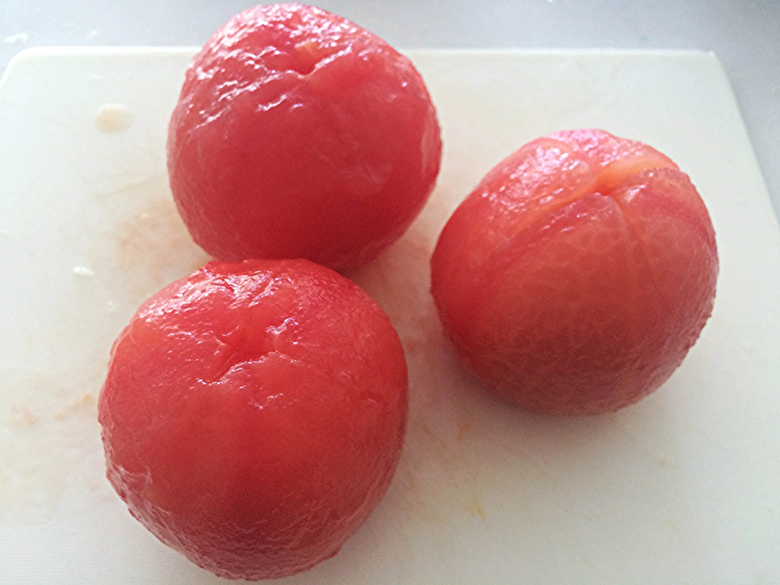 Tomates pelados. ;)