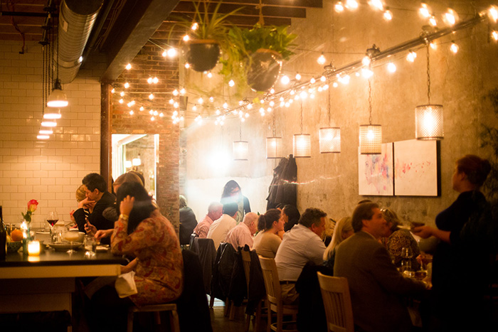 Fonte: http://gardenandgun.com/files/Year-in-Restaurants-Roses-Luxury-Washington-DC-1.jpg