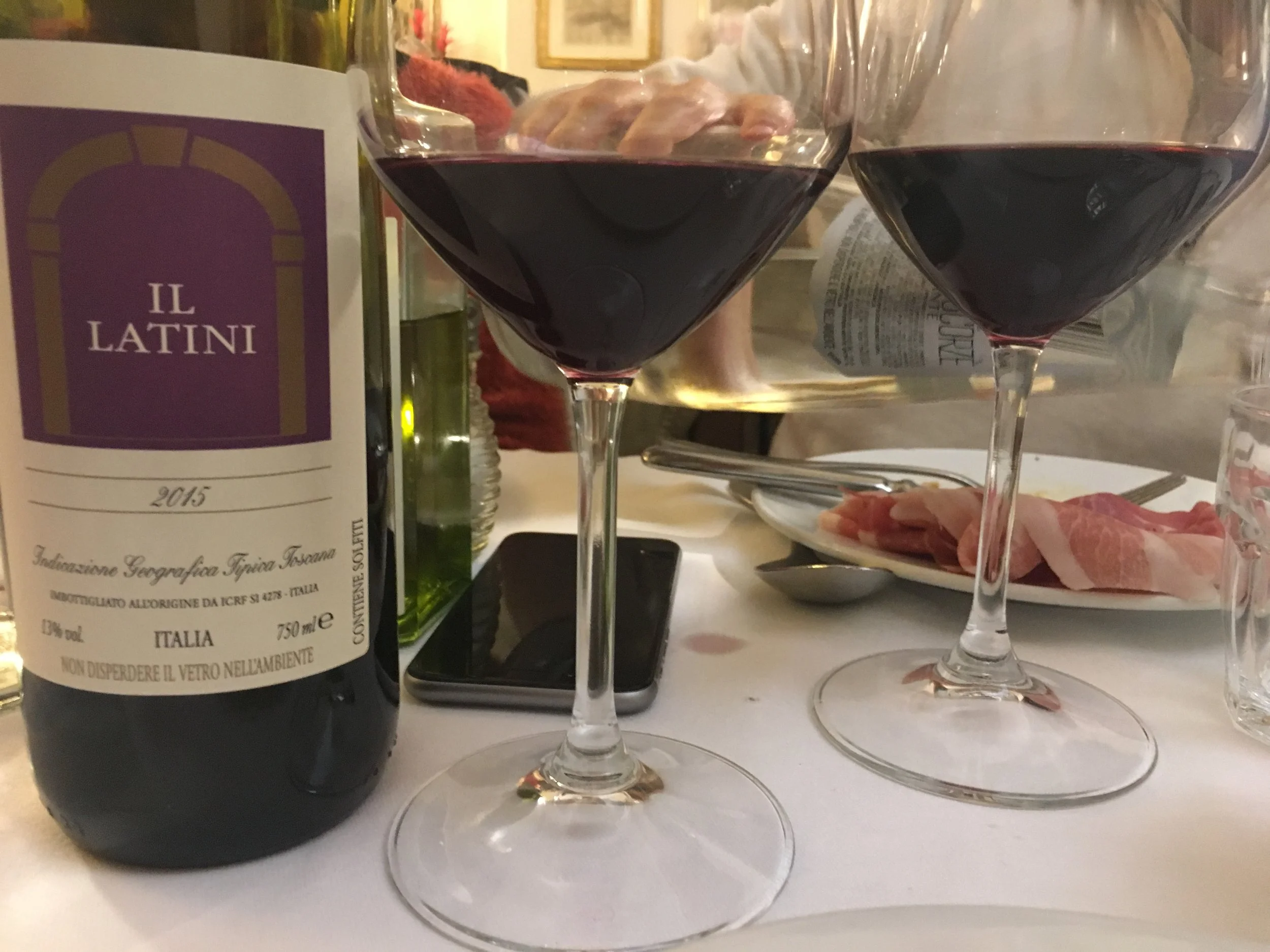 O vinho da casa. Honestíssimo pelo preço/garrafa cobrado.