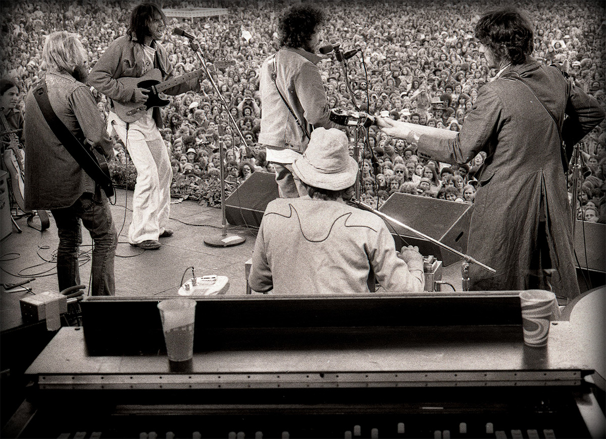 Bob-Dylan-and-and-Neil-Young-02.jpg