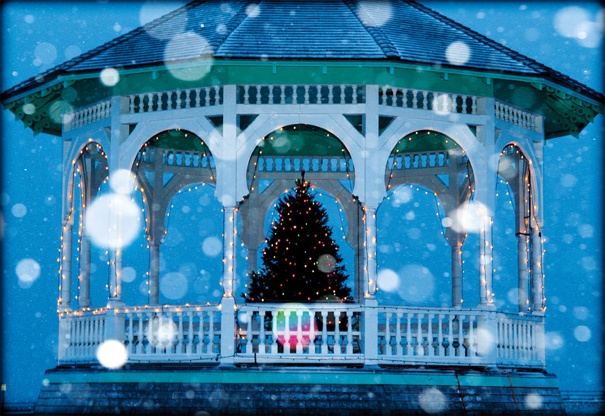 Gazebo-w-snow-falling.jpg
