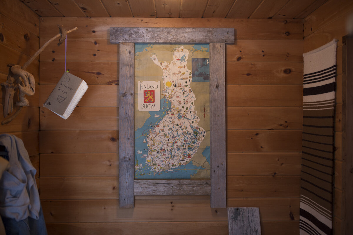  Interior of a Finnish-American family’s sauna in Atlantic Mine, Upper Michigan. 