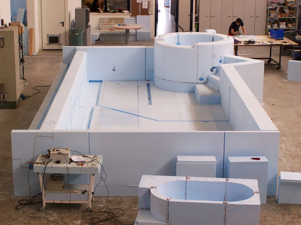 Produzione piscina prefabbricata in EPS