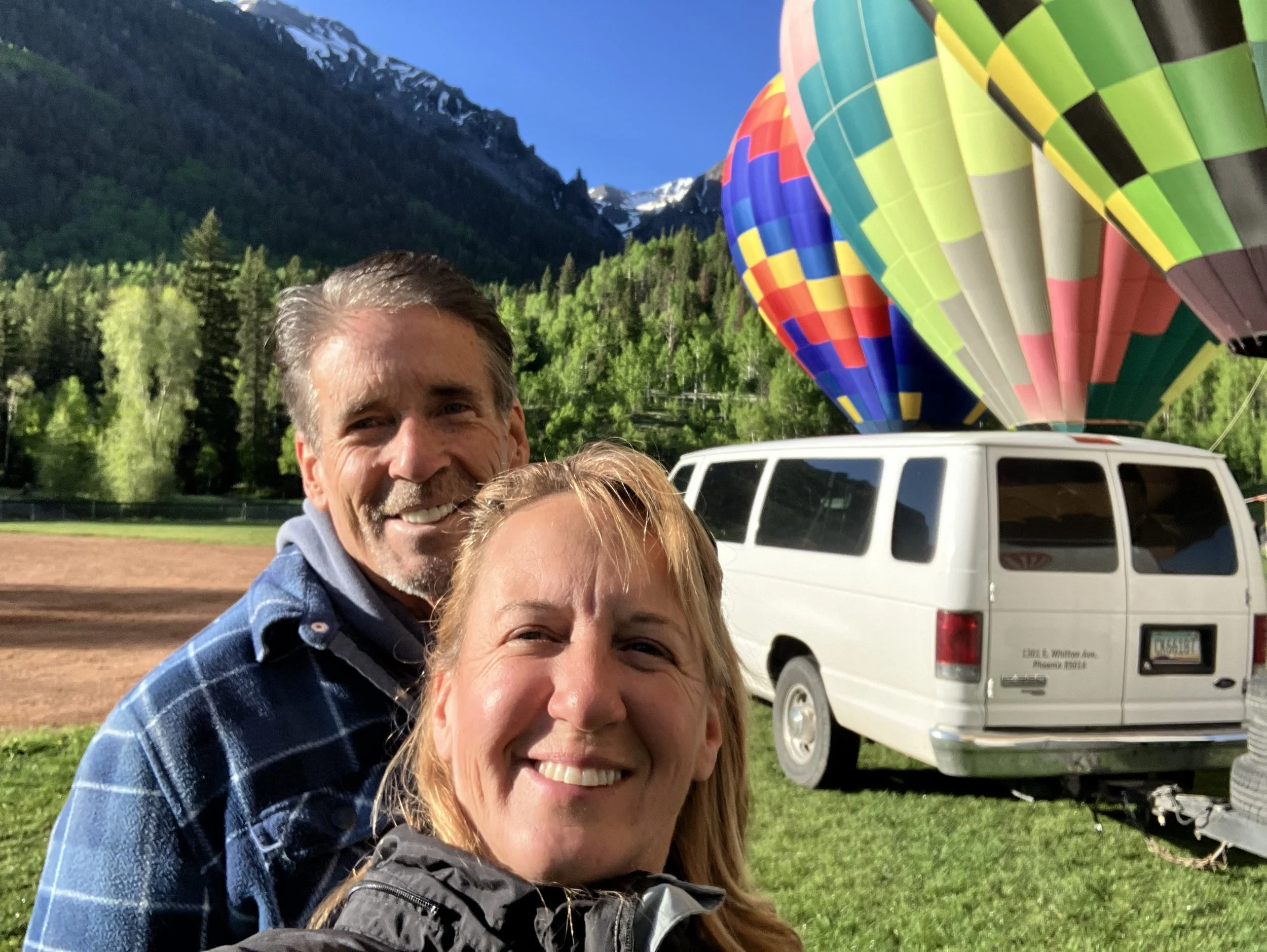 Kevin and Debbie flying at the Telluride Hot Air Balloon Festival