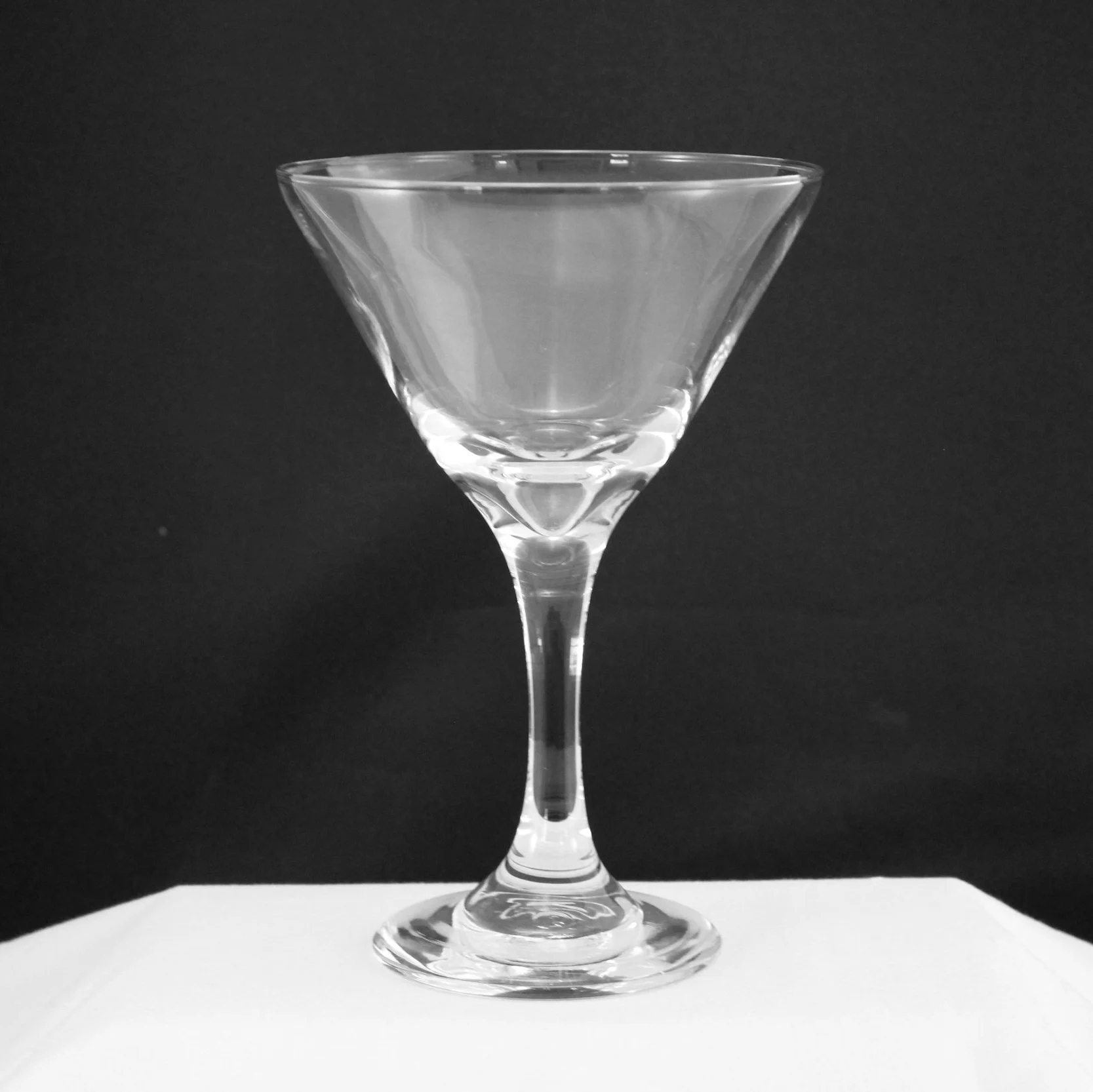 %2815%29+Martini+Glass+%289+oz%29.jpg