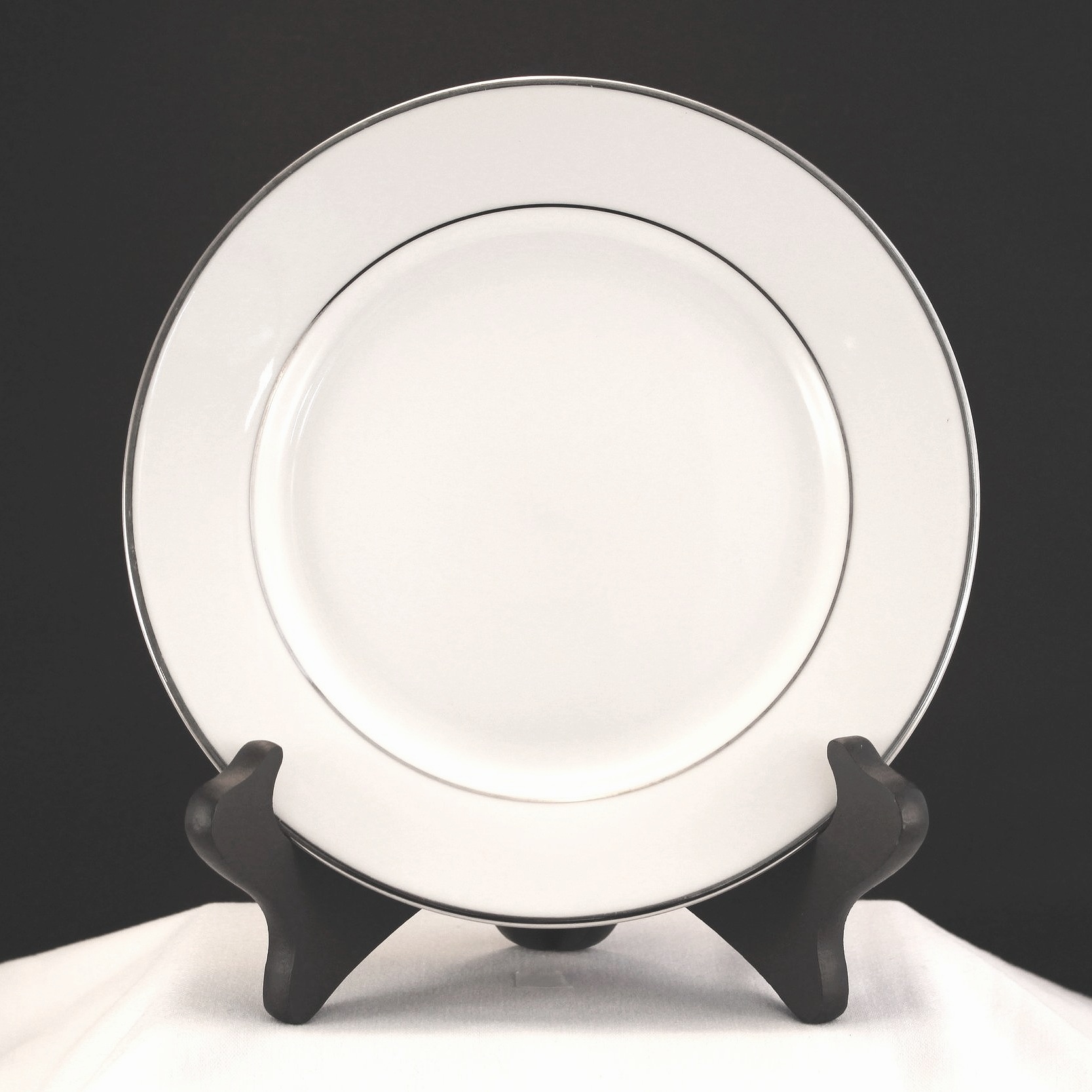 %25288%2529%2BPlatinum%2BRimmed%2BSalad%2BPlate%2B%25288%2Bin%2529.jpg