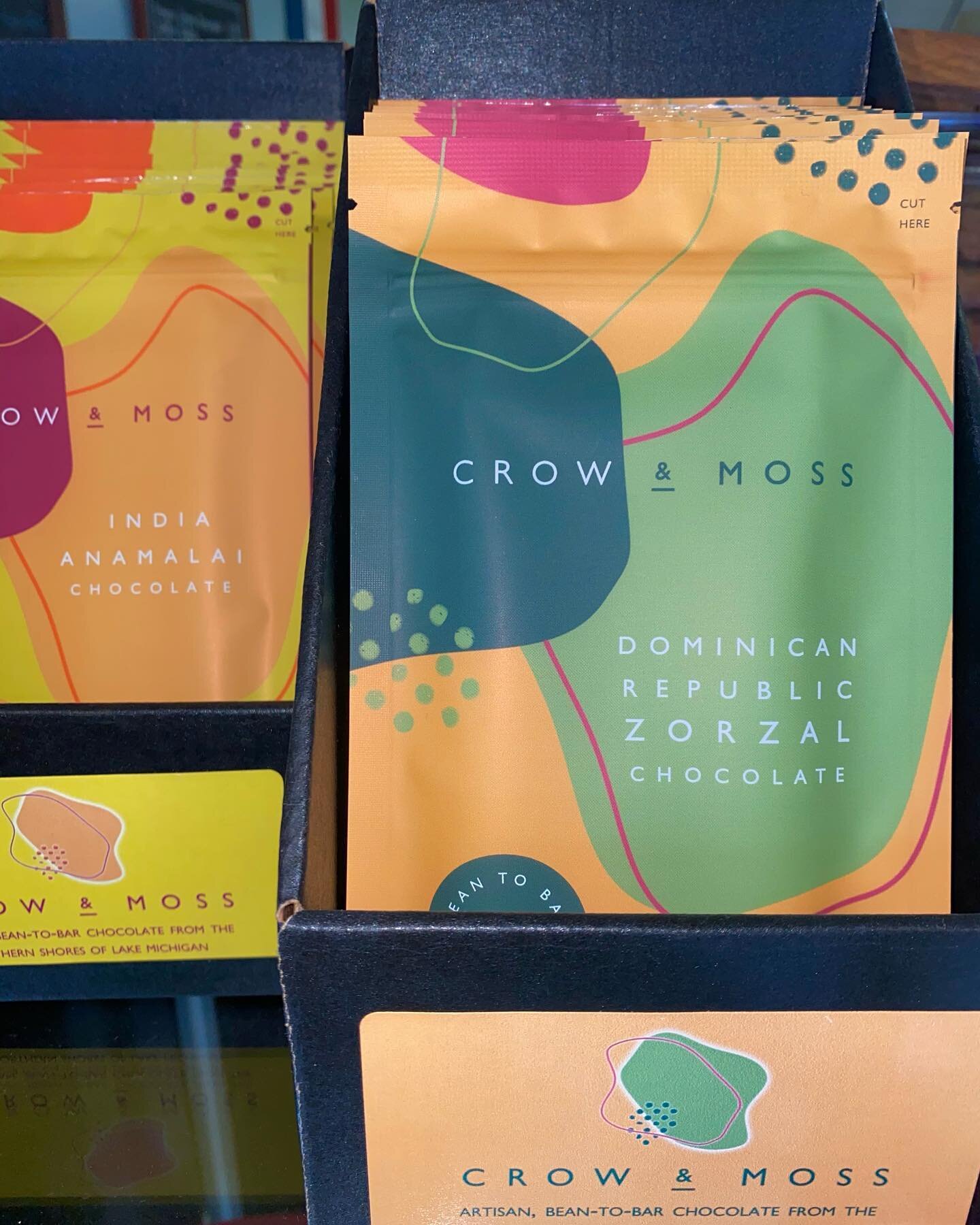 🚨Fair Trade Spotlight🚨
&bull;
&bull;
Happy summer Spartans, we hope everyone is doing well! For our fair trade spotlight this week we&rsquo;re highlighting @crowandmosschocolate - an artisan chocolate company located in Petoskey, MI. Crow and Moss 