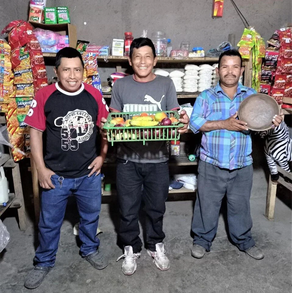 Luz De La Esperanza Group.jpg