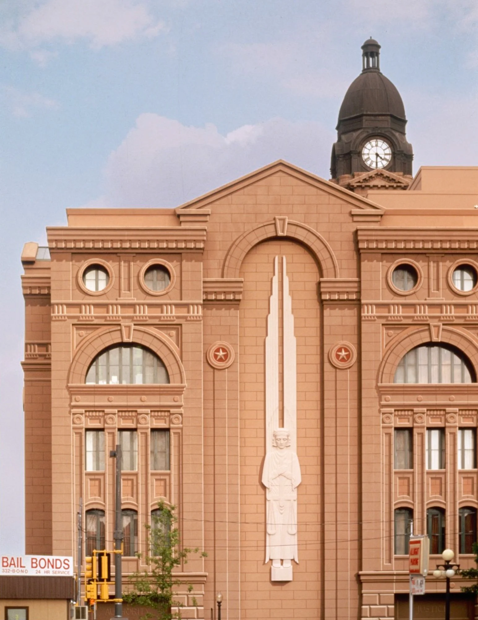 Tarrant County Courthouse, Fort Worth, TX (1988) 