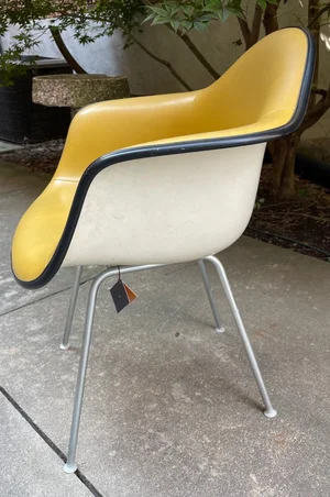 Vintage Herman Miller Eames Shell Chair — Graber | Found